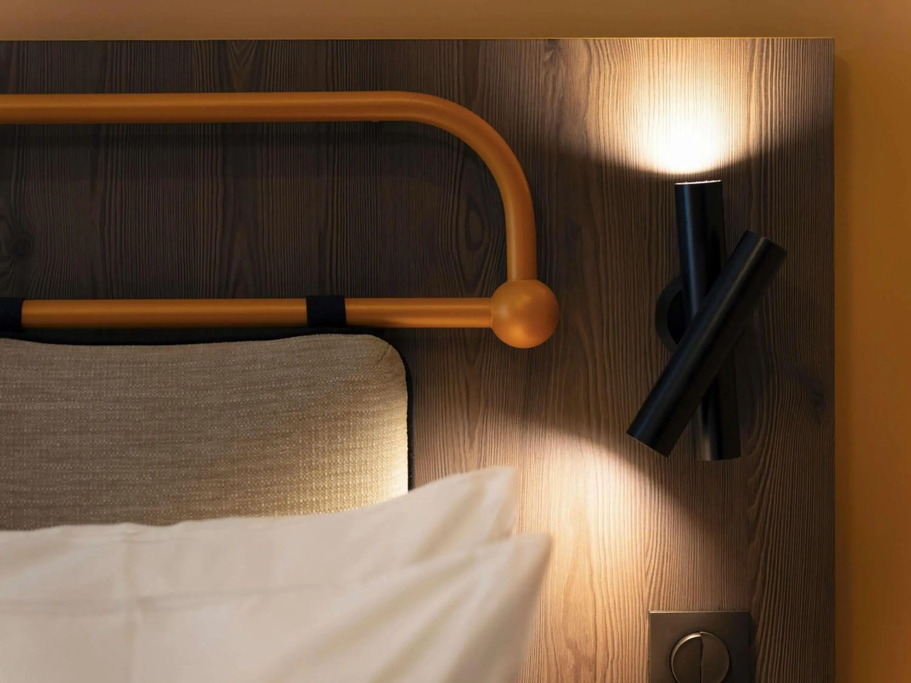 Bedroom, Bed in Grand Hotel des Brotteaux Lyon - Handwritten Collection Bedroom, Bed in Grand Hotel des Brotteaux Lyon - Handwritten Collection