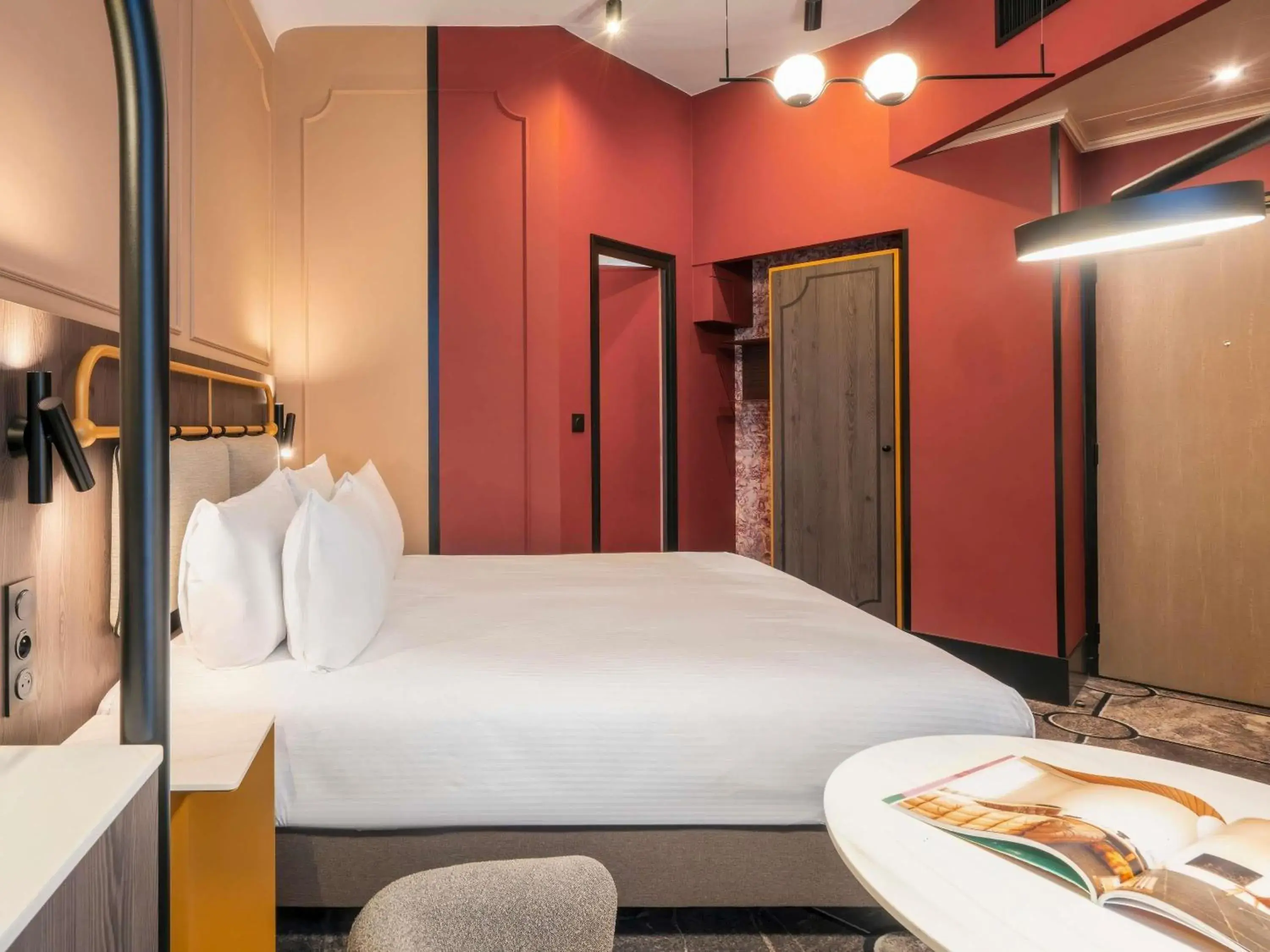 Bedroom, Bed in Grand Hotel des Brotteaux Lyon - Handwritten Collection Bedroom, Bed in Grand Hotel des Brotteaux Lyon - Handwritten Collection