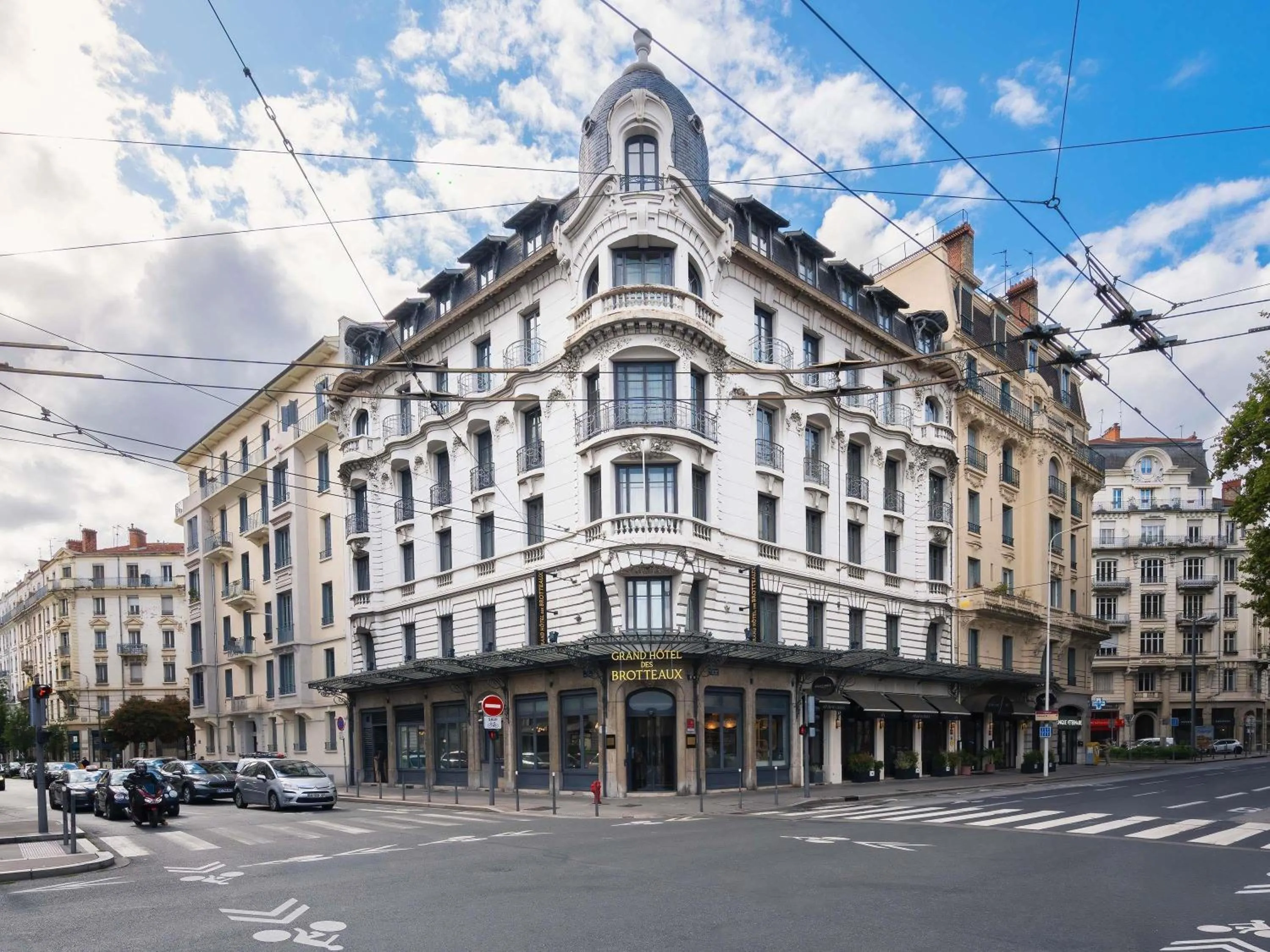 Property building in Grand Hotel des Brotteaux Lyon - Handwritten Collection