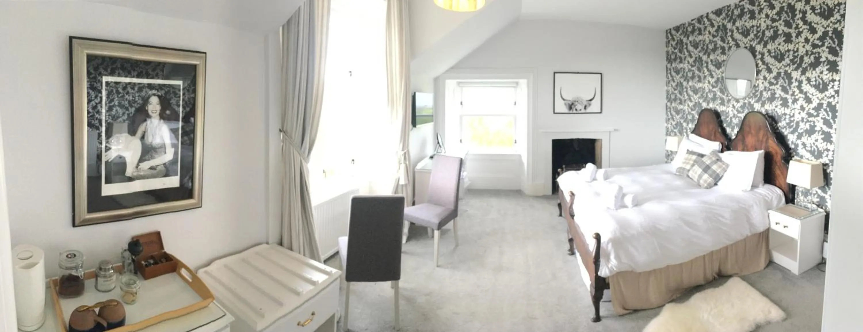 Photo of the whole room, Bed in The Colintraive