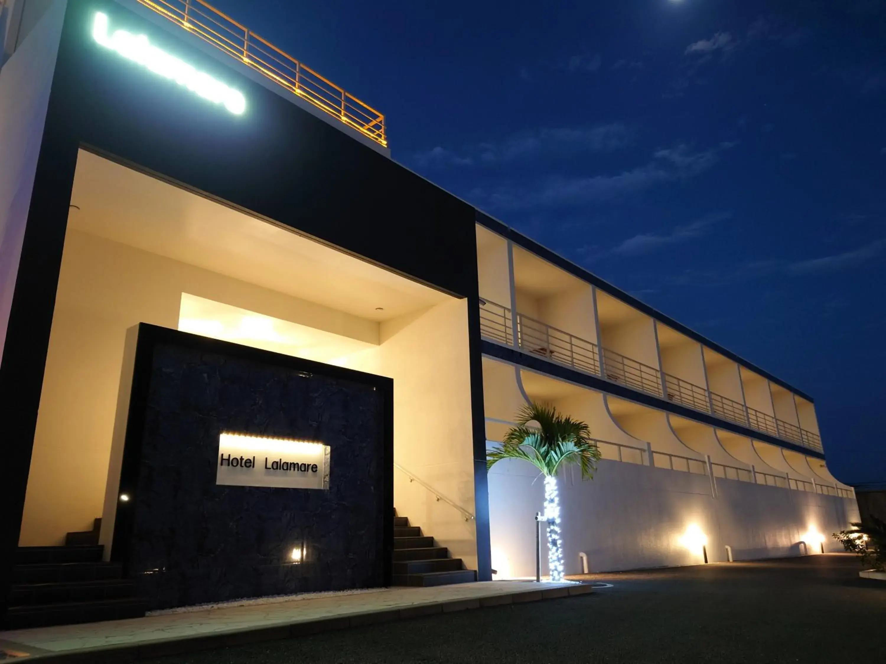 Property building in Lalamare Kouri Property building in Lalamare Kouri