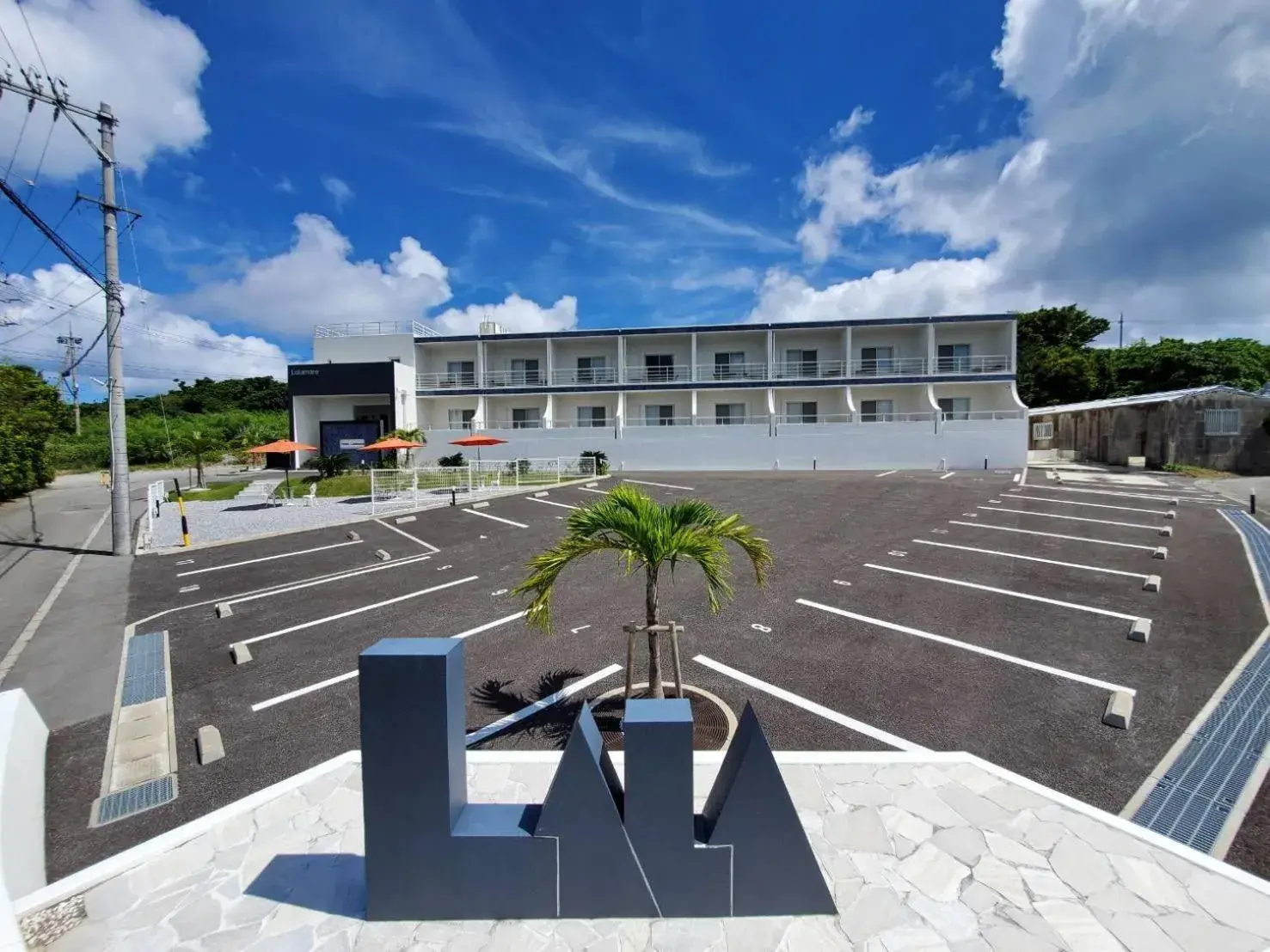 Property building in Lalamare Kouri Property building in Lalamare Kouri