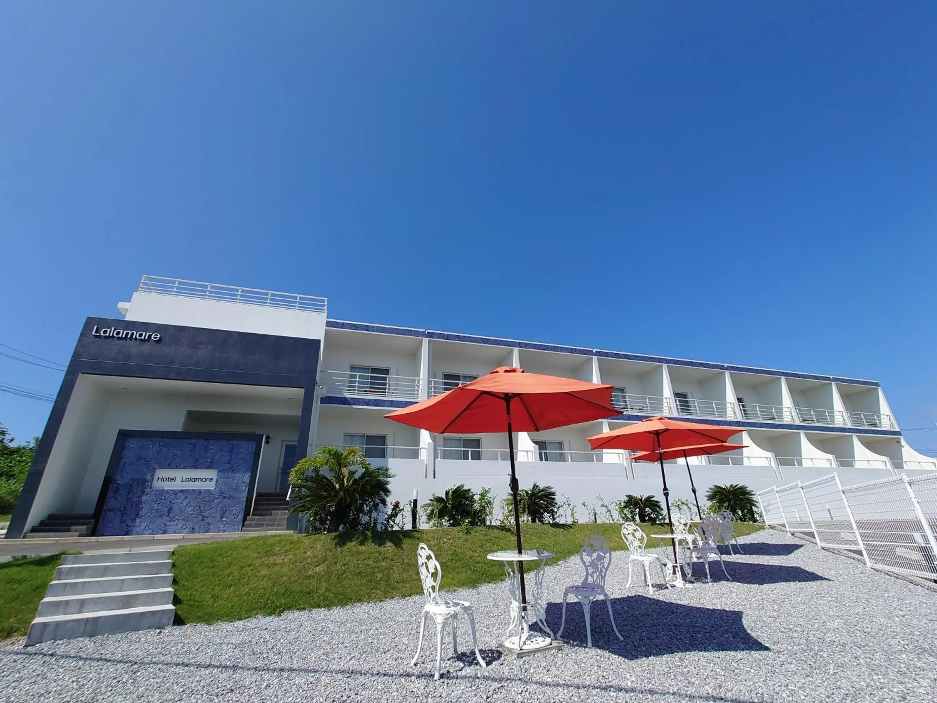 Property building in Lalamare Kouri Property building in Lalamare Kouri