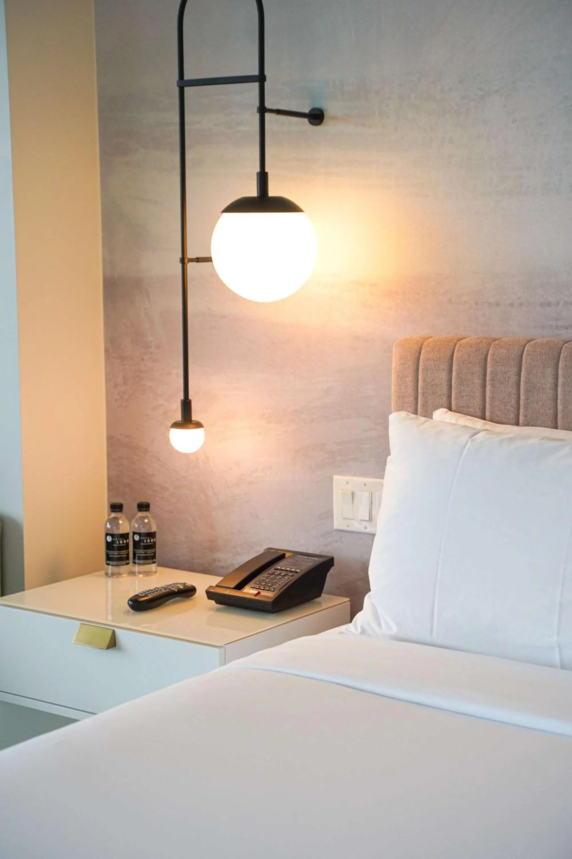 Photo of the whole room, Bed in Hotel 1000, LXR Hotels & Resorts