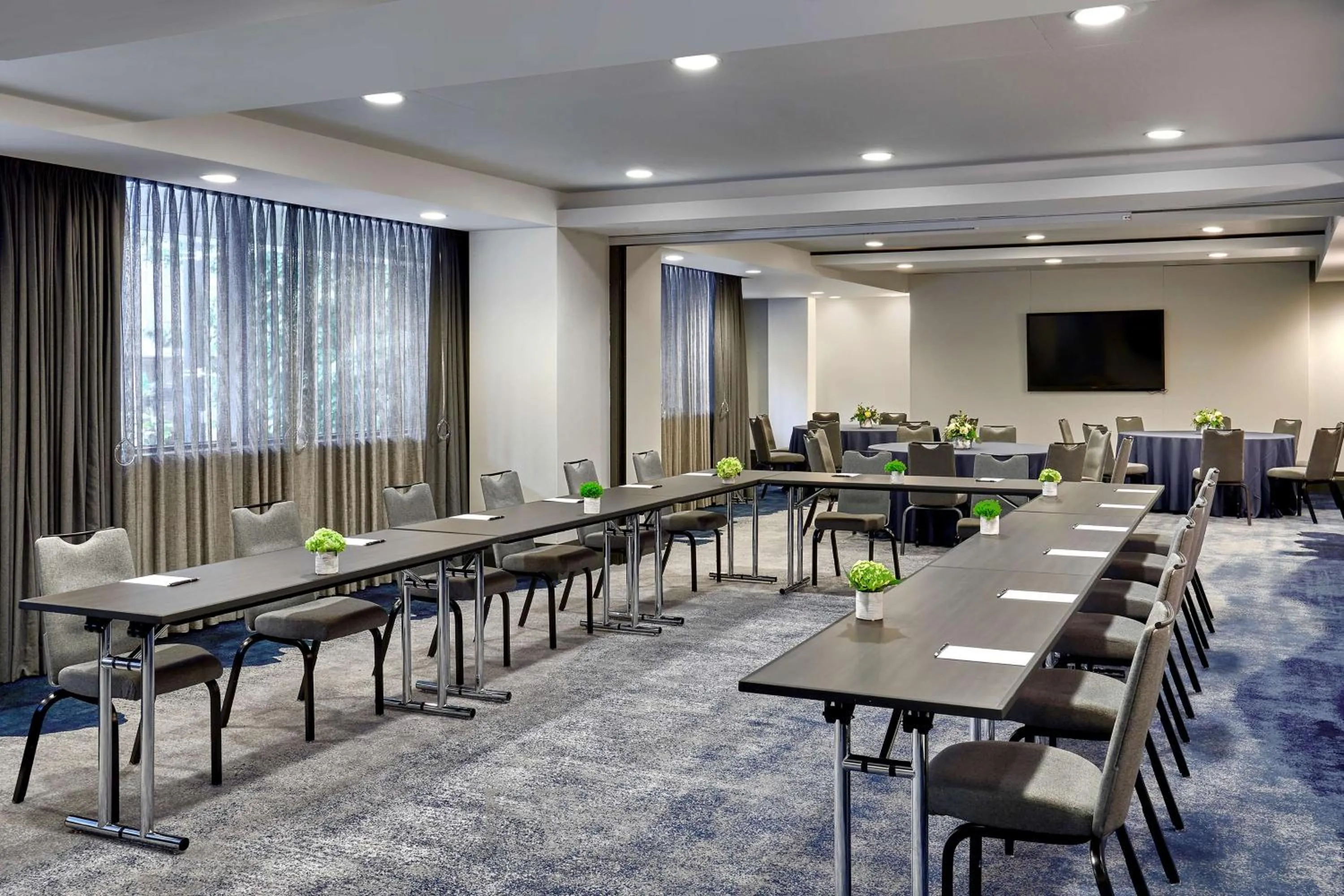 Meeting/conference room in Hotel 1000, LXR Hotels & Resorts