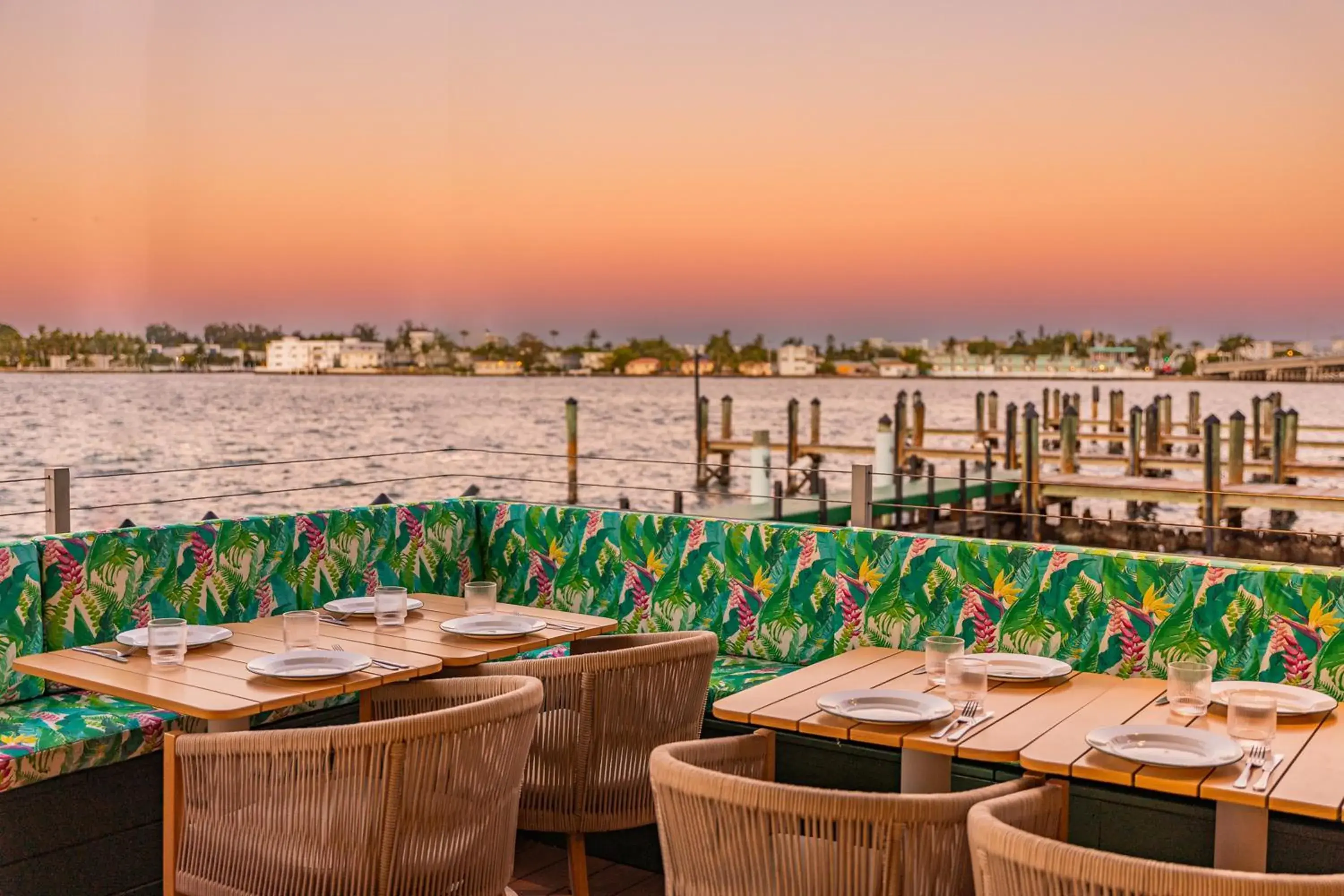 Restaurant/places to eat in Palm Tree Club Miami Restaurant/places to eat in Palm Tree Club Miami