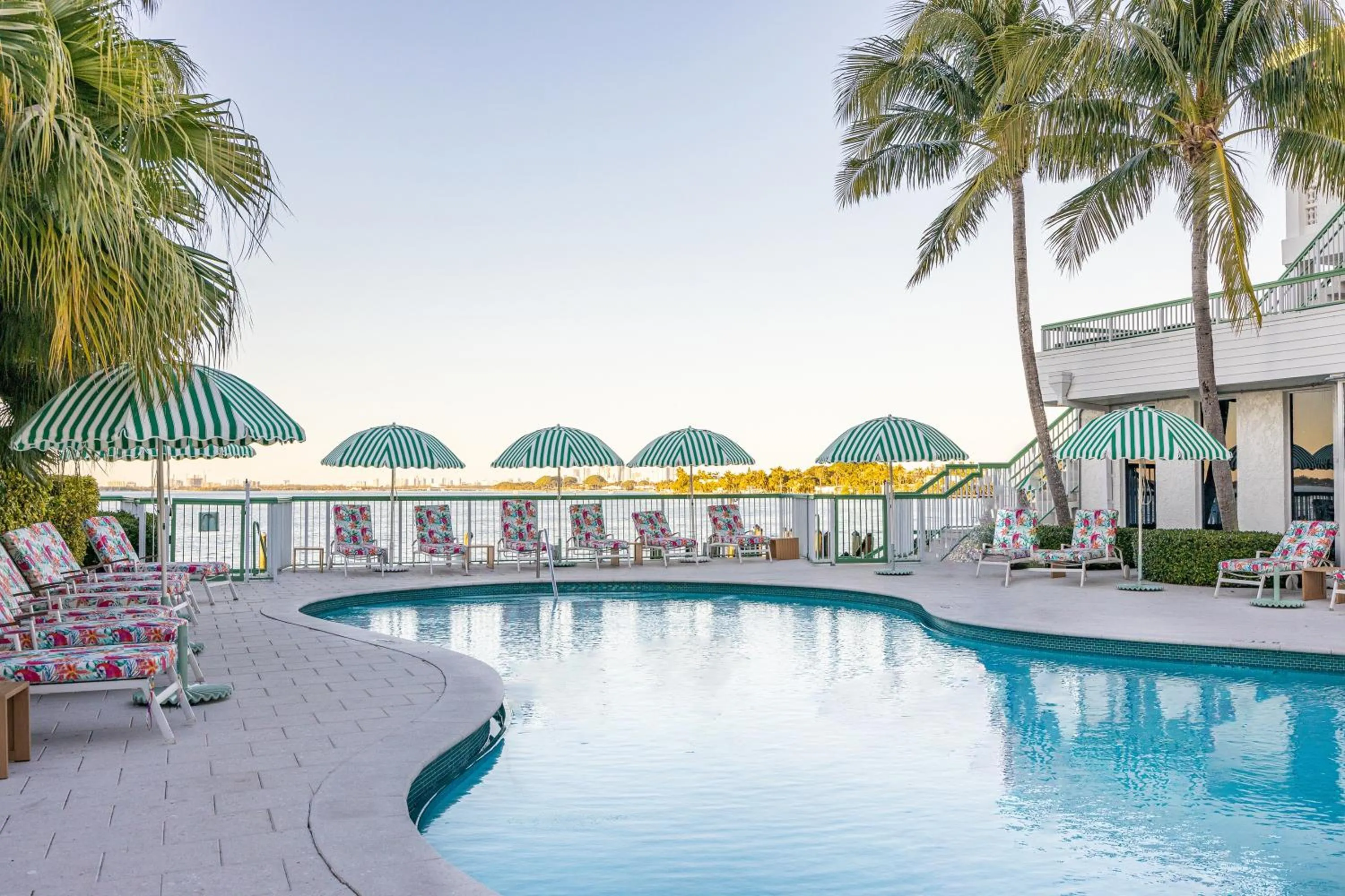 Swimming pool in Palm Tree Club Miami