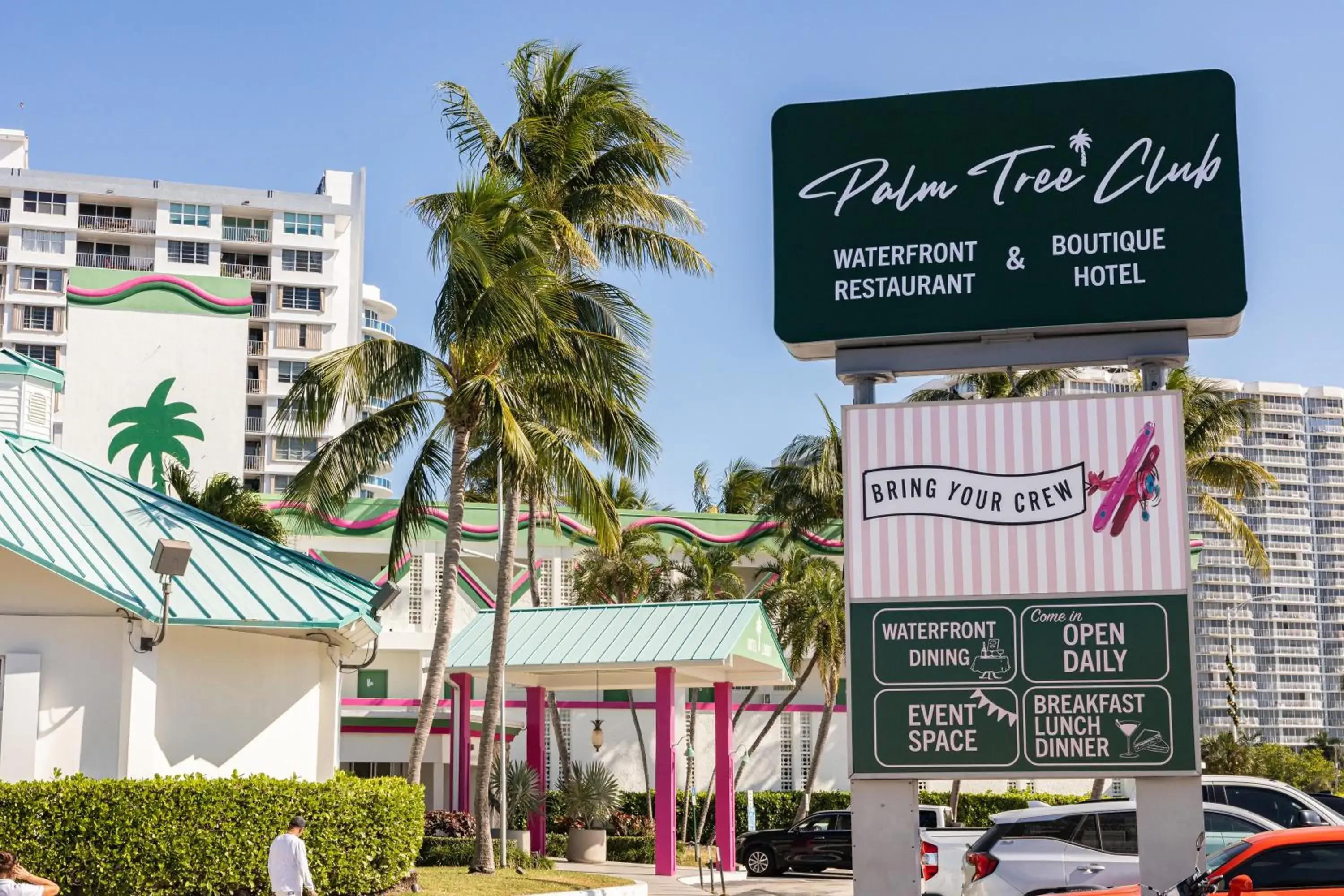 Facade/entrance in Palm Tree Club Miami Facade/entrance in Palm Tree Club Miami