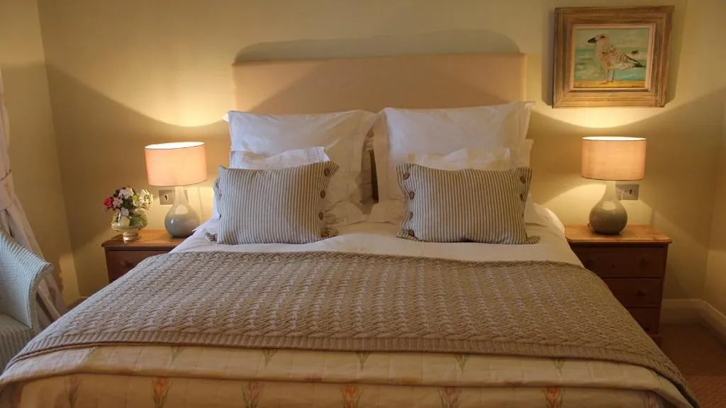 Bedroom, Bed in Crinan Hotel