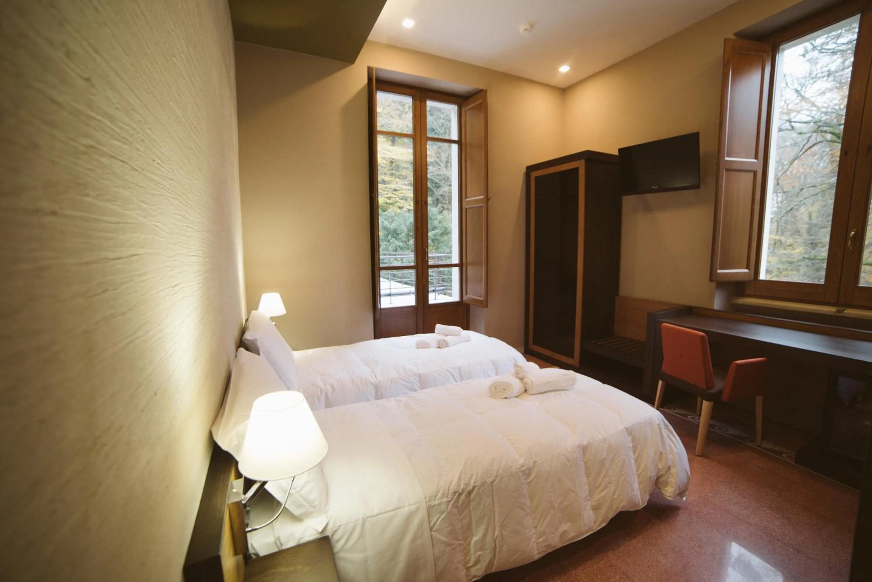 Photo of the whole room, Bed in Elda Hotel