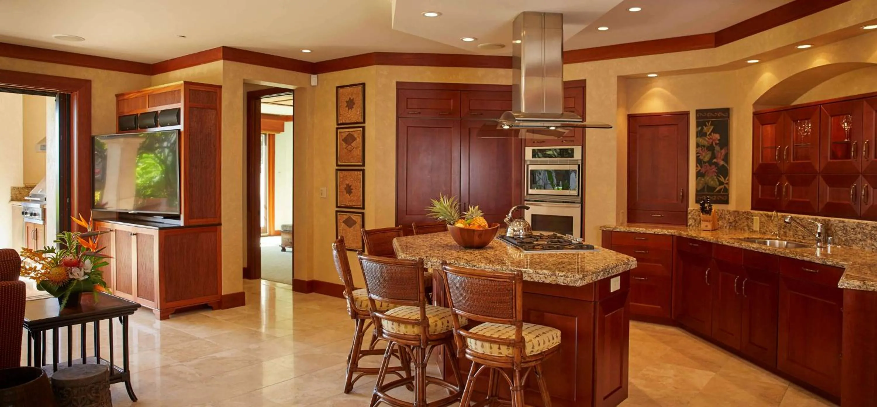 Photo of the whole room in Wailea Beach Villas