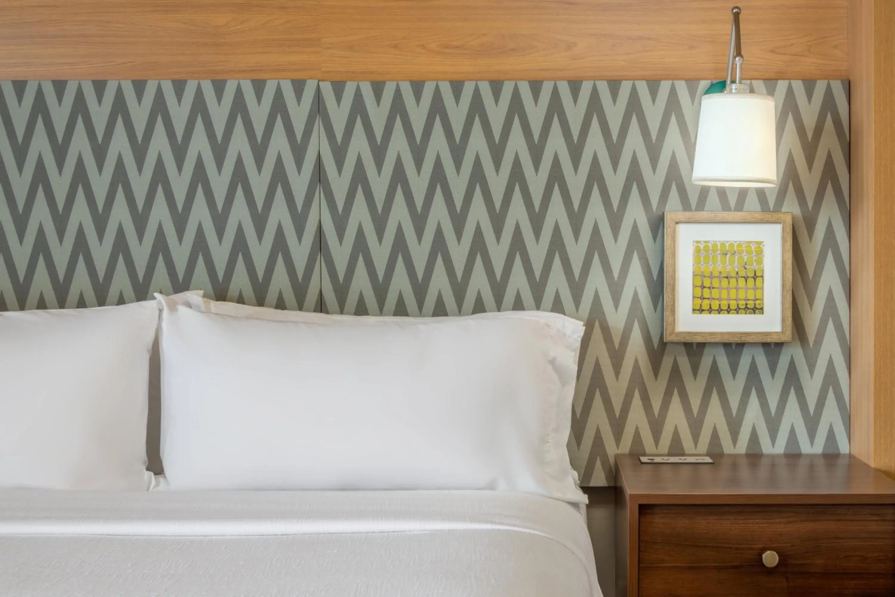 Standard King Room with Mobility Accessible Tub in Holiday Inn Denver East by IHG Standard King Room with Mobility Accessible Tub in Holiday Inn Denver East by IHG