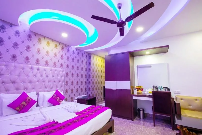 Bed in HOTEL SURYA INTERNATIONAL