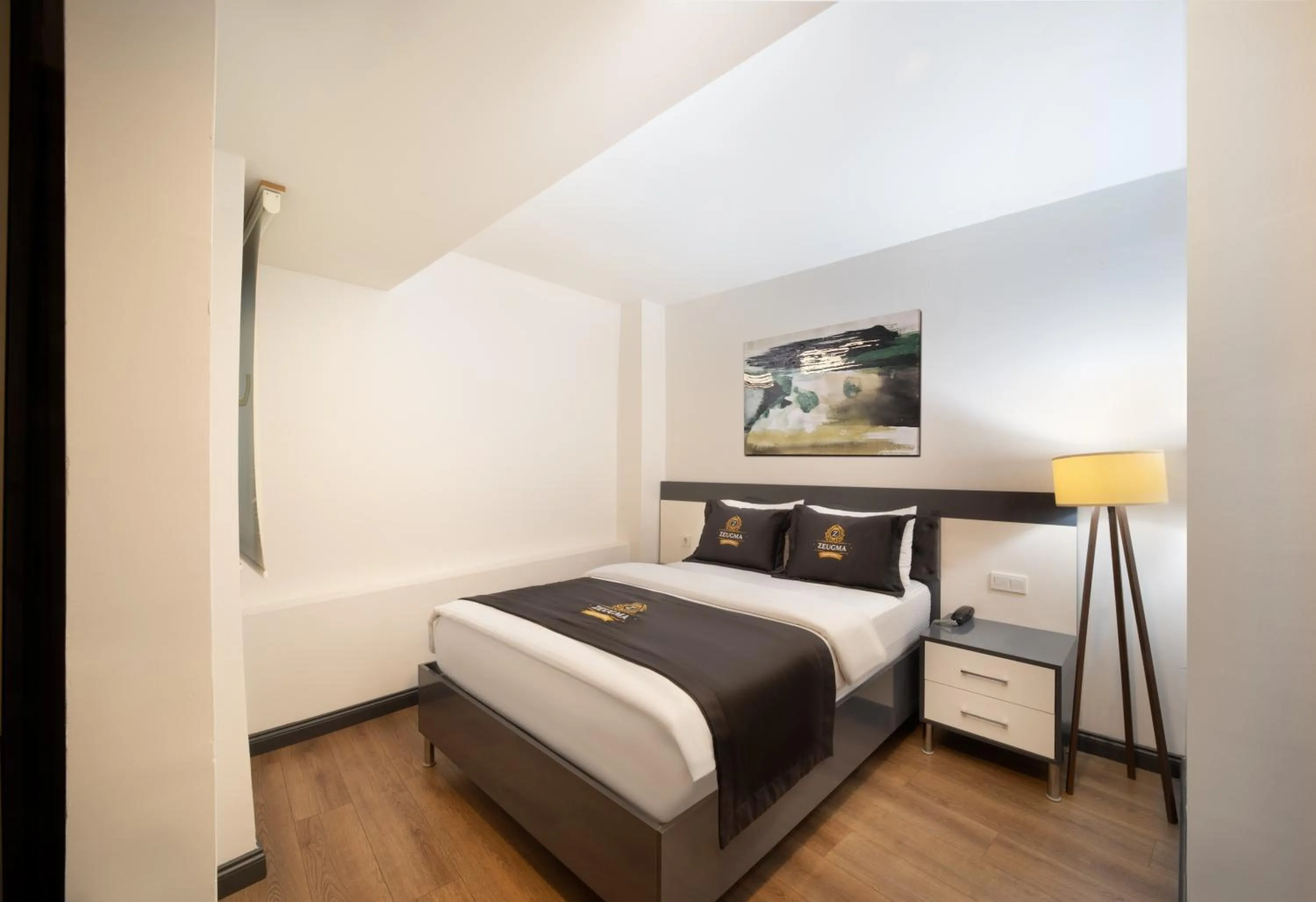 Bed in Bakırköy Zeugma Suit Otel