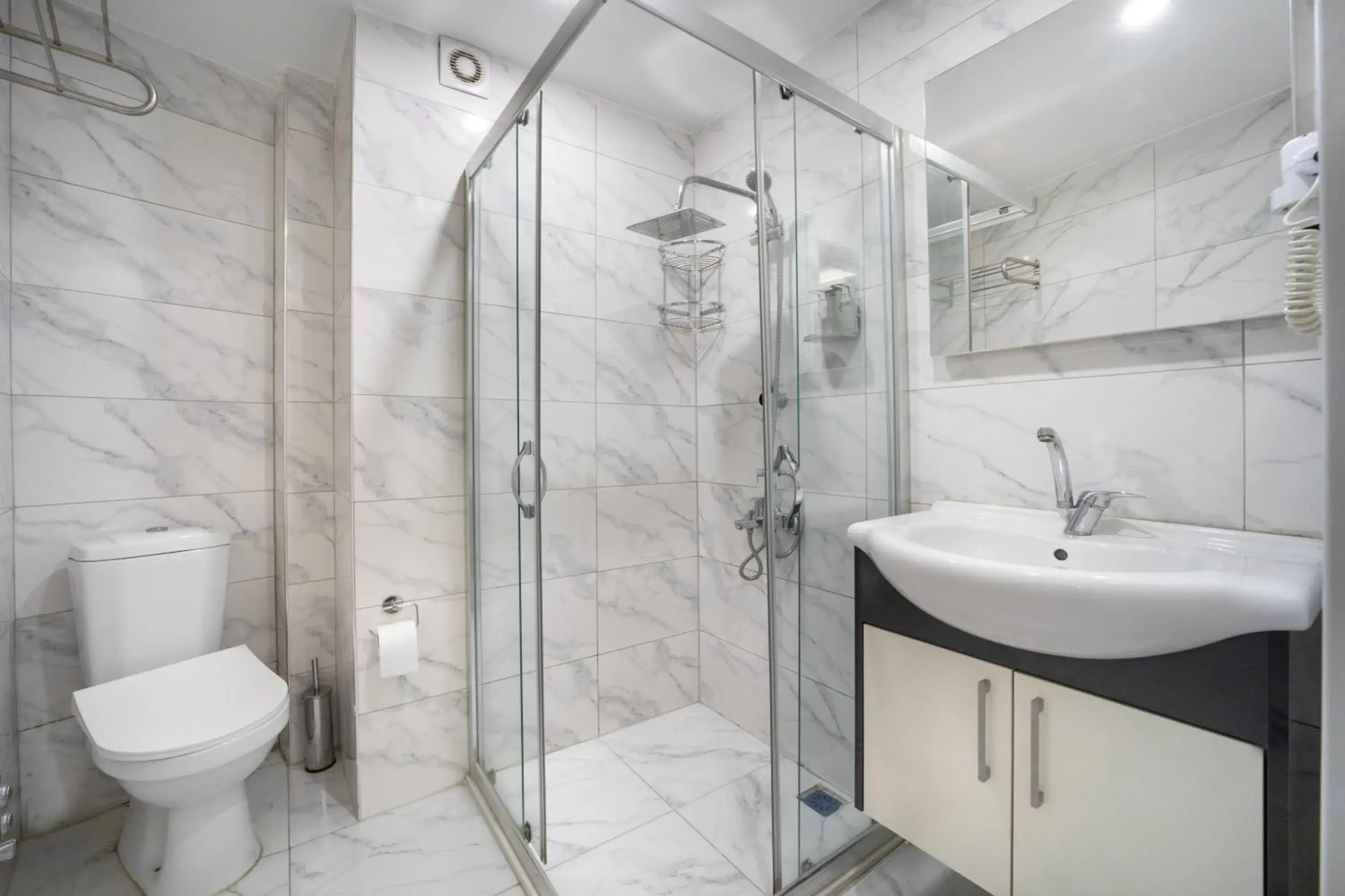 Shower in Bakırköy Zeugma Suit Otel Shower in Bakırköy Zeugma Suit Otel