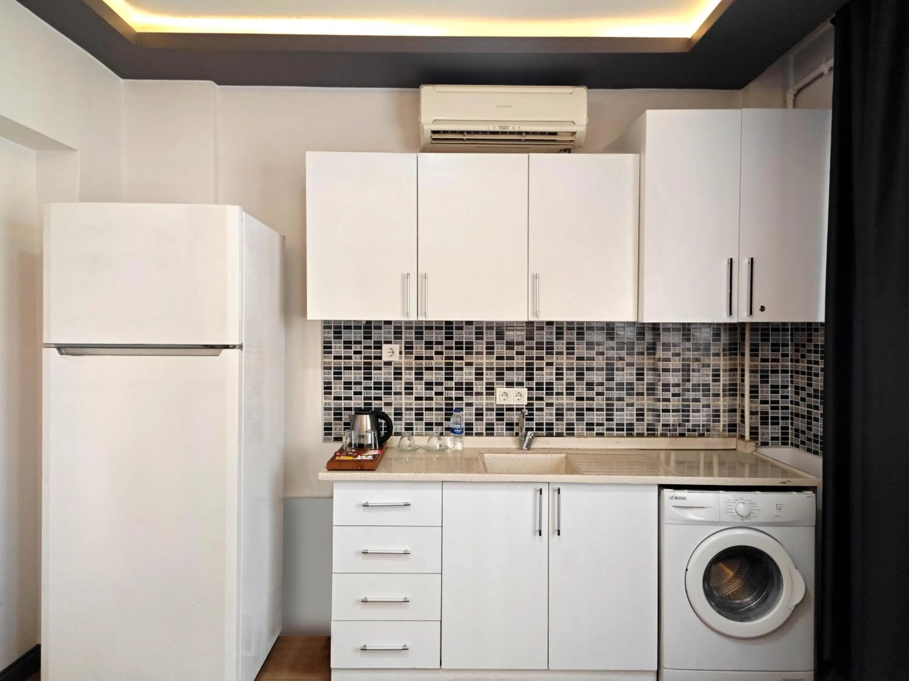 kitchen in Bakırköy Zeugma Suit Otel