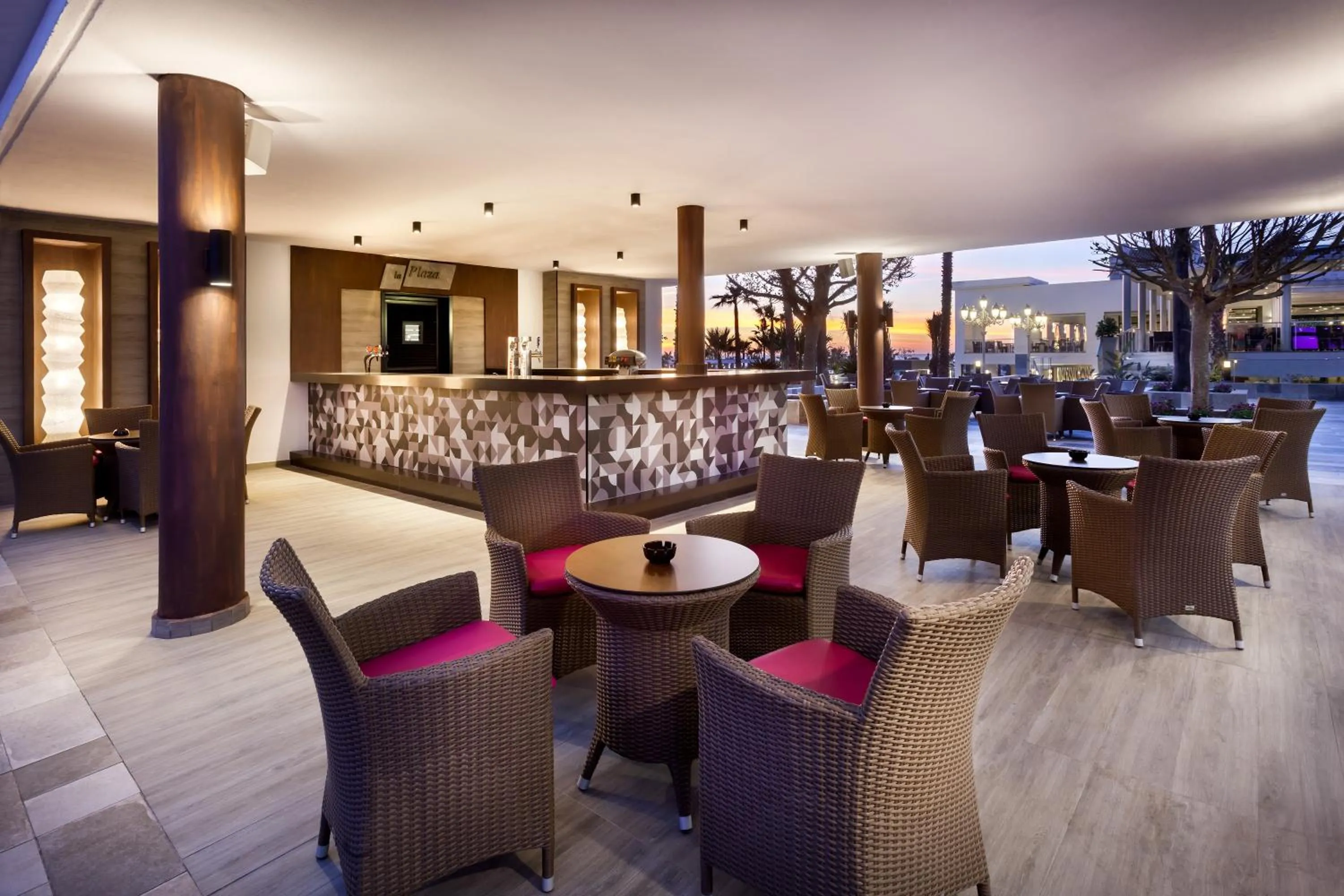 Lounge or bar in Hotel Riu Chiclana - All Inclusive