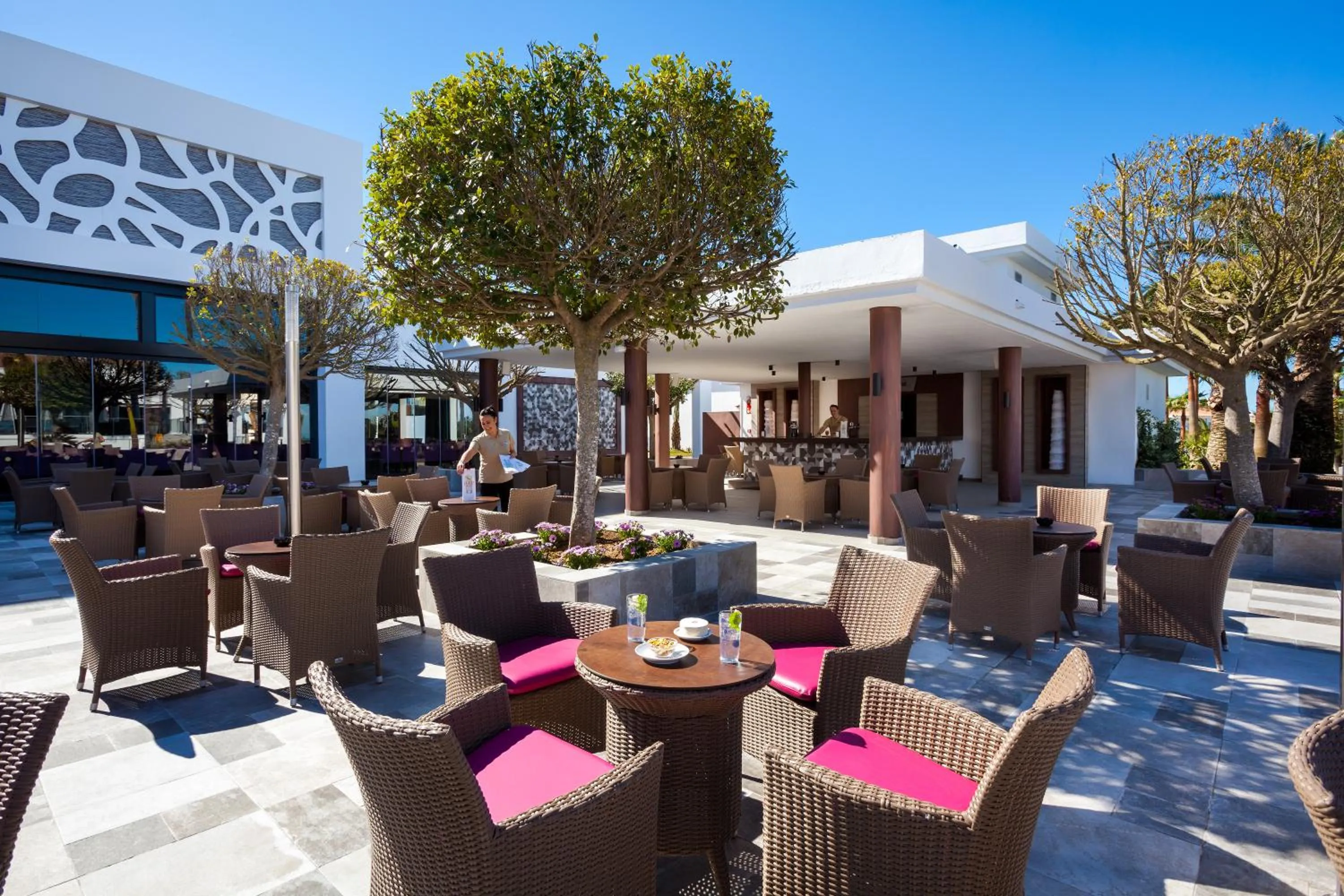 Lounge or bar in Hotel Riu Chiclana - All Inclusive
