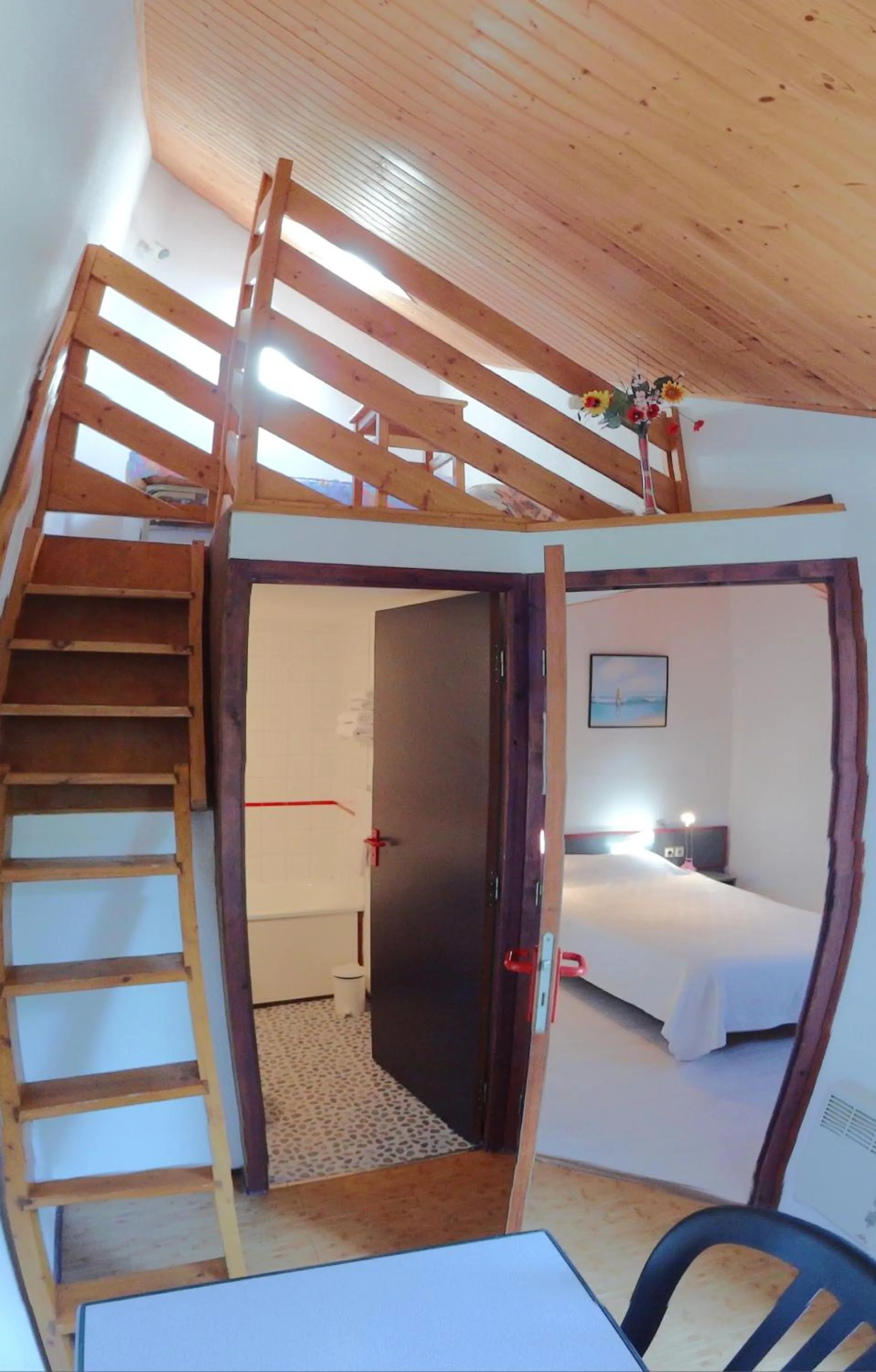 Decorative detail, Bed in Hôtel de la baie de Paimpol