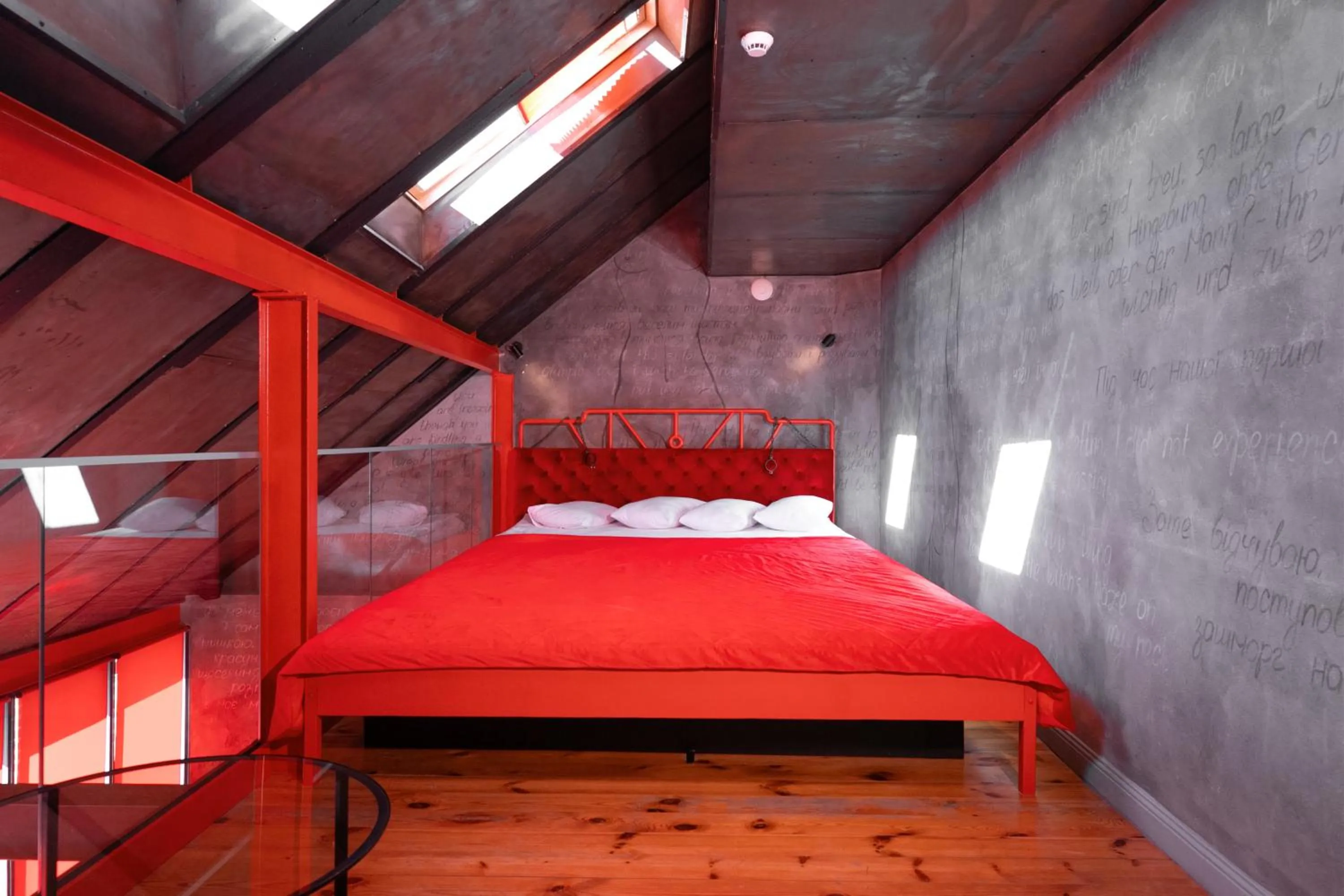 Bed in Masoch. Hotel & Cafe