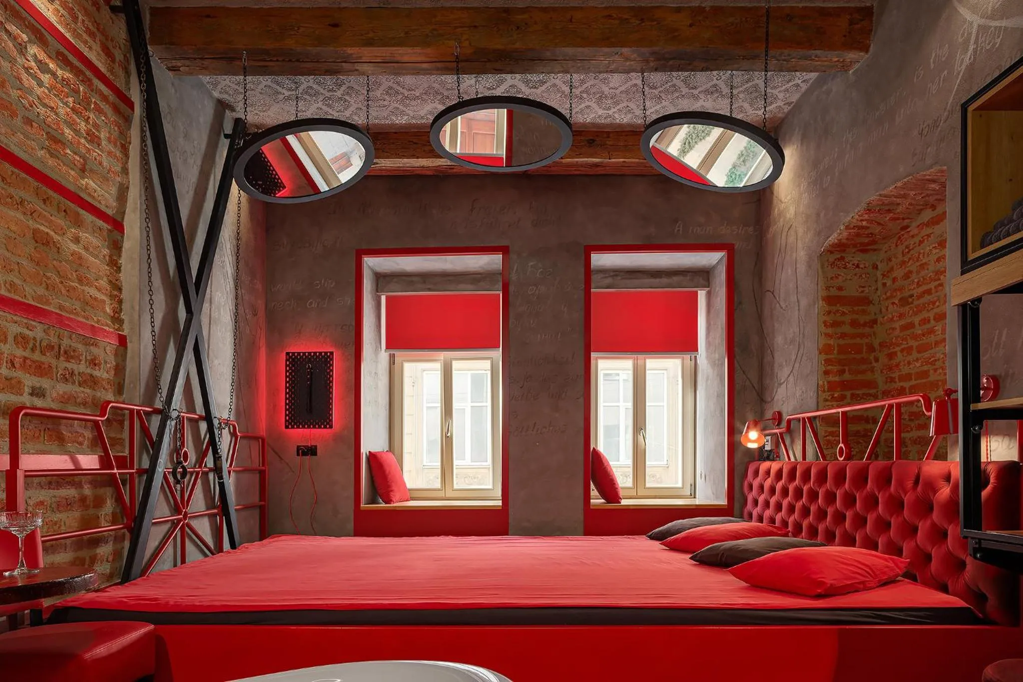 Bed in Masoch. Hotel & Cafe