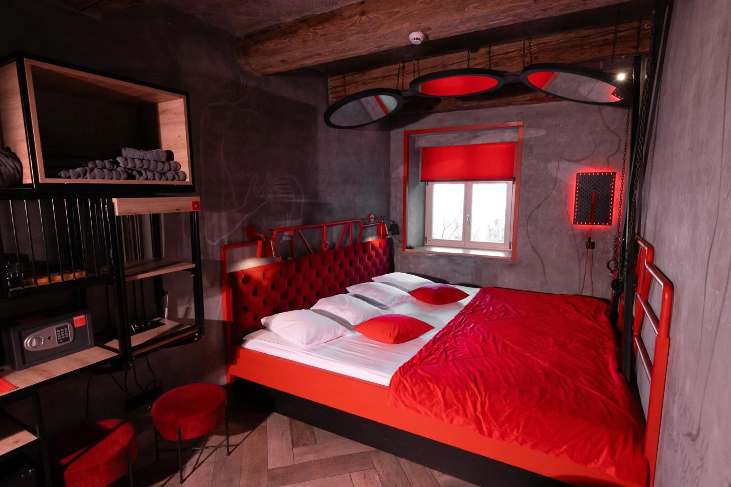 Bed in Masoch. Hotel & Cafe