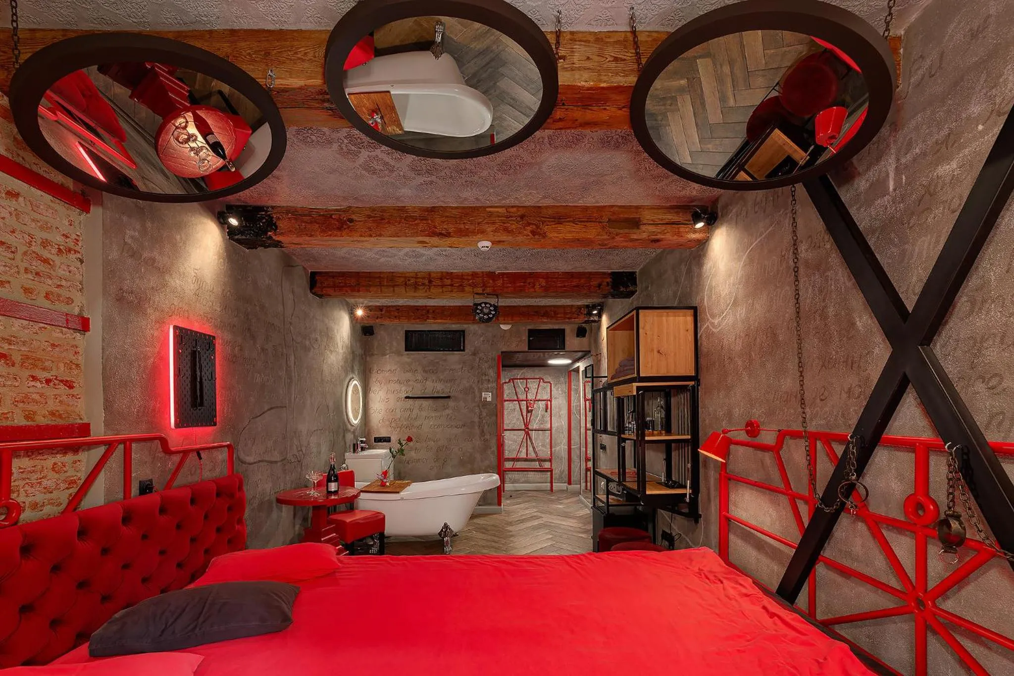 Bed in Masoch. Hotel & Cafe