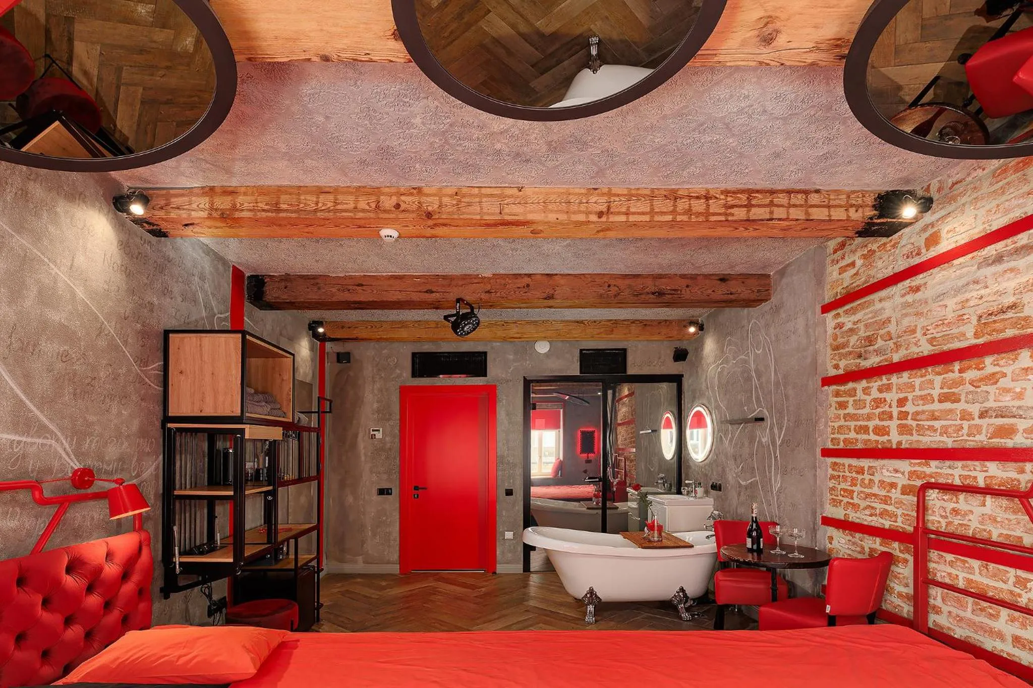 Bed in Masoch. Hotel & Cafe