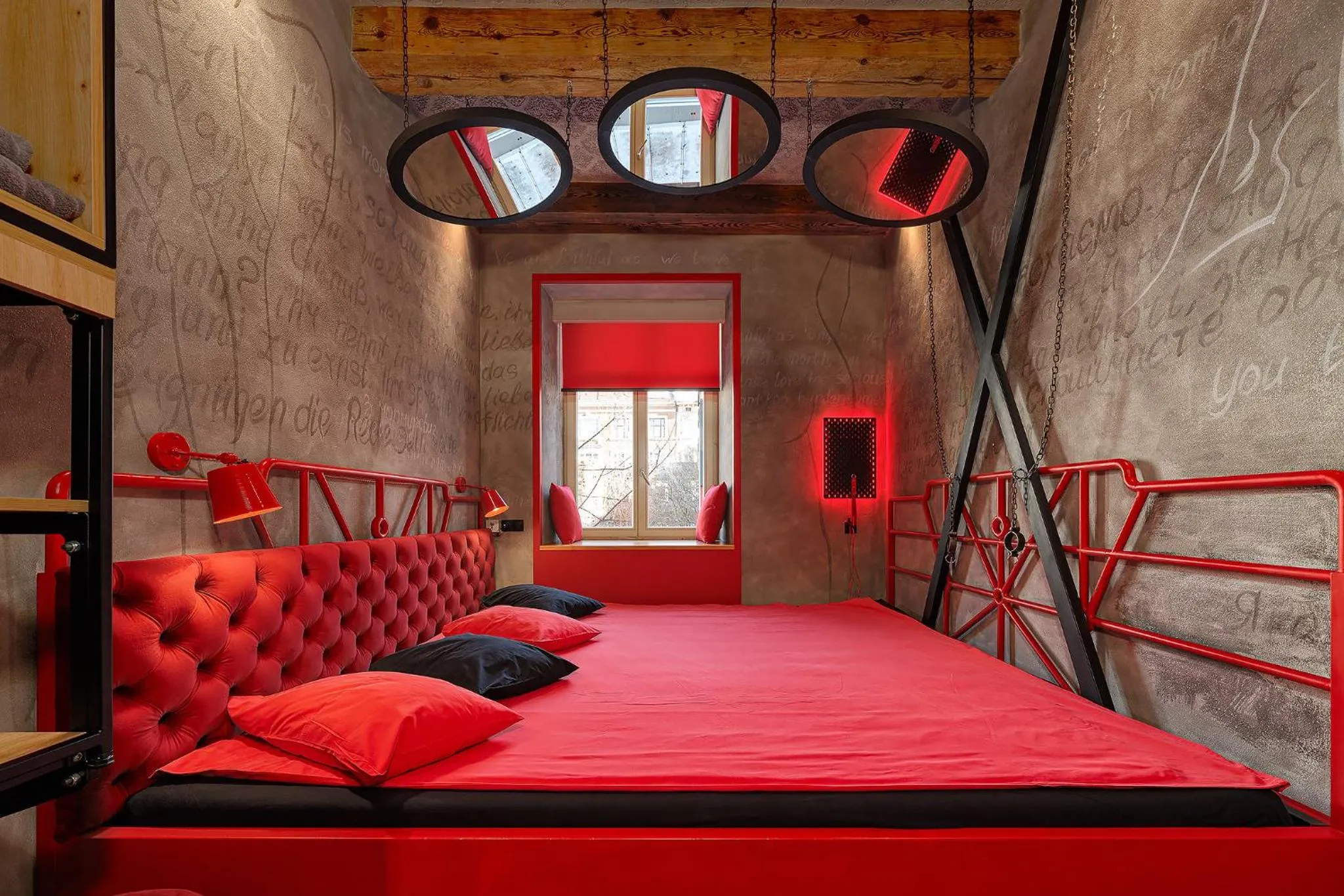 Bed in Masoch. Hotel & Cafe