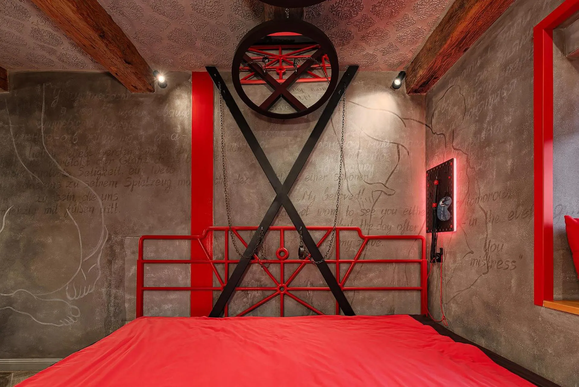 Bed in Masoch. Hotel & Cafe