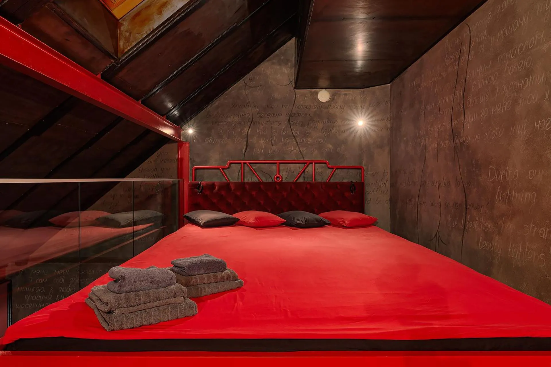 Bed in Masoch. Hotel & Cafe