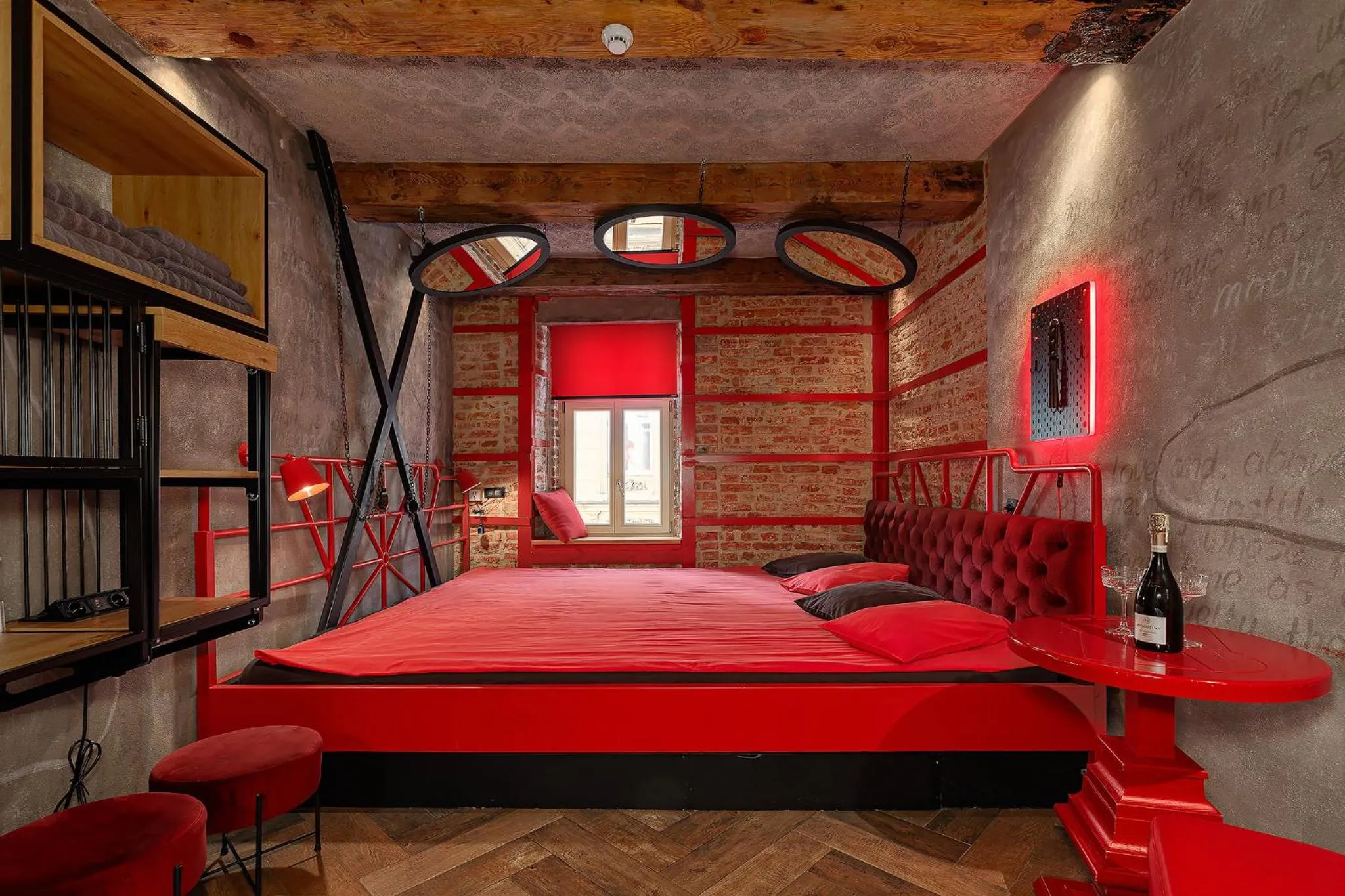 Bed in Masoch. Hotel & Cafe