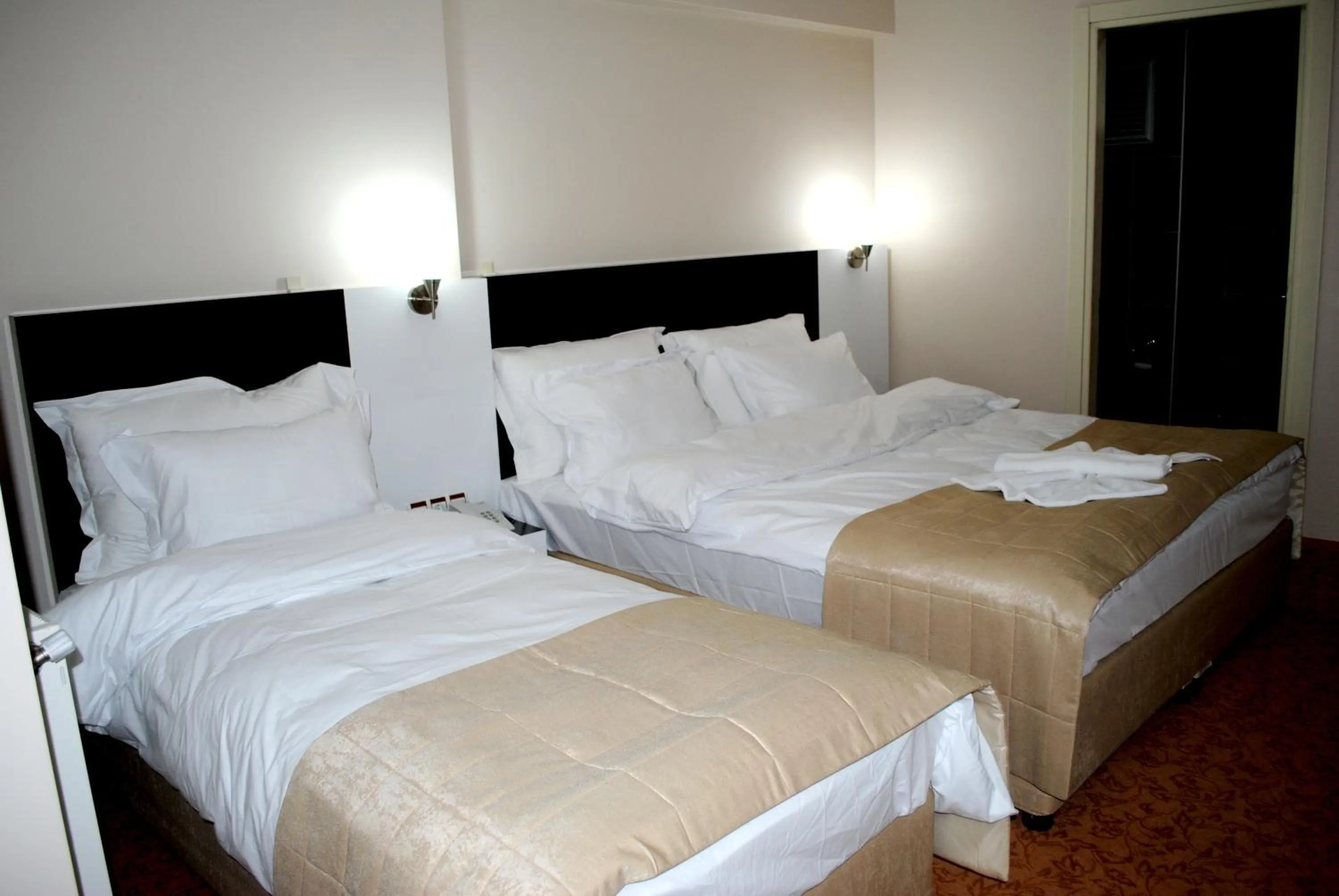 Bed in Anya Suit Otel
