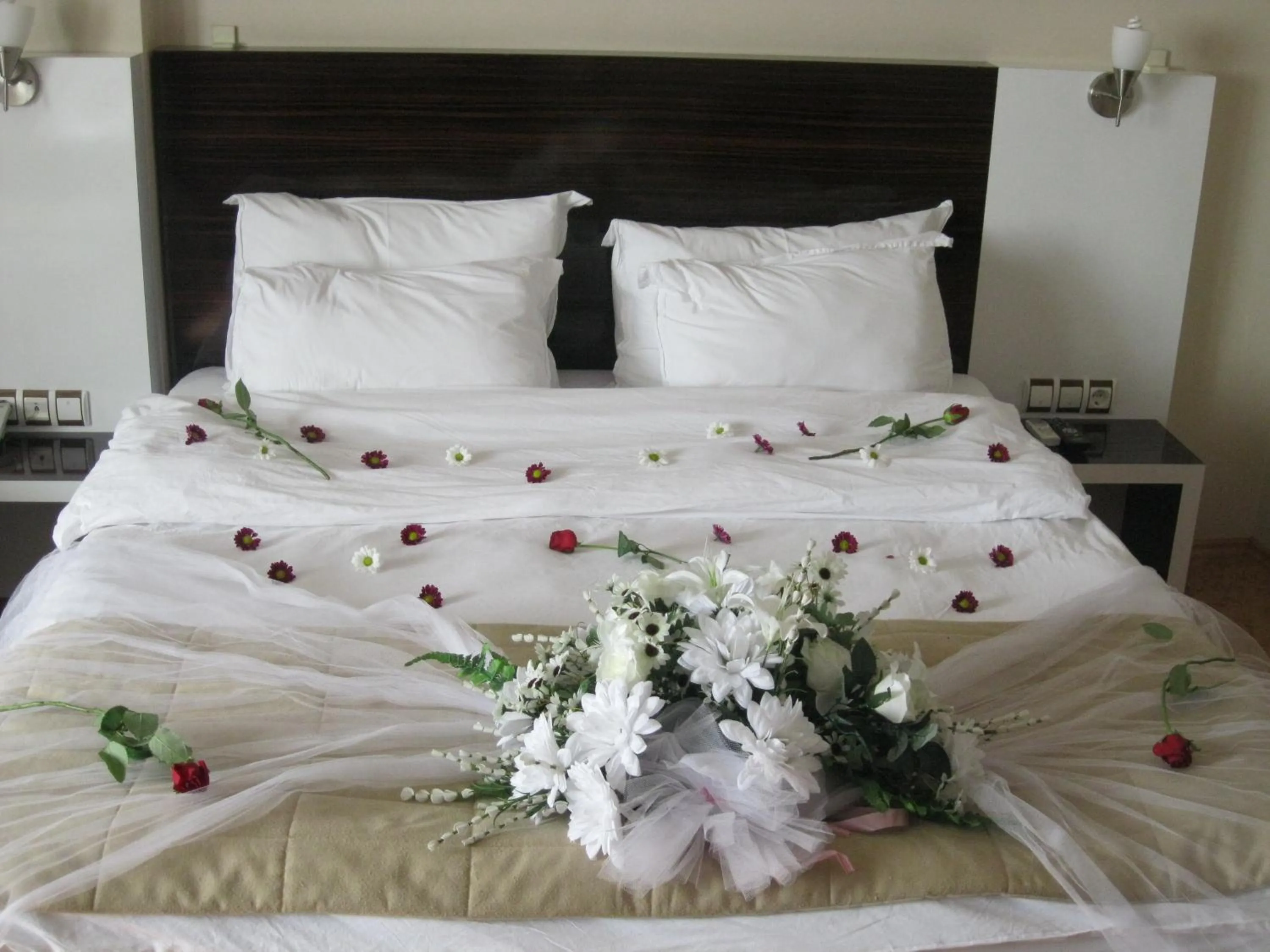 Bed in Anya Suit Otel