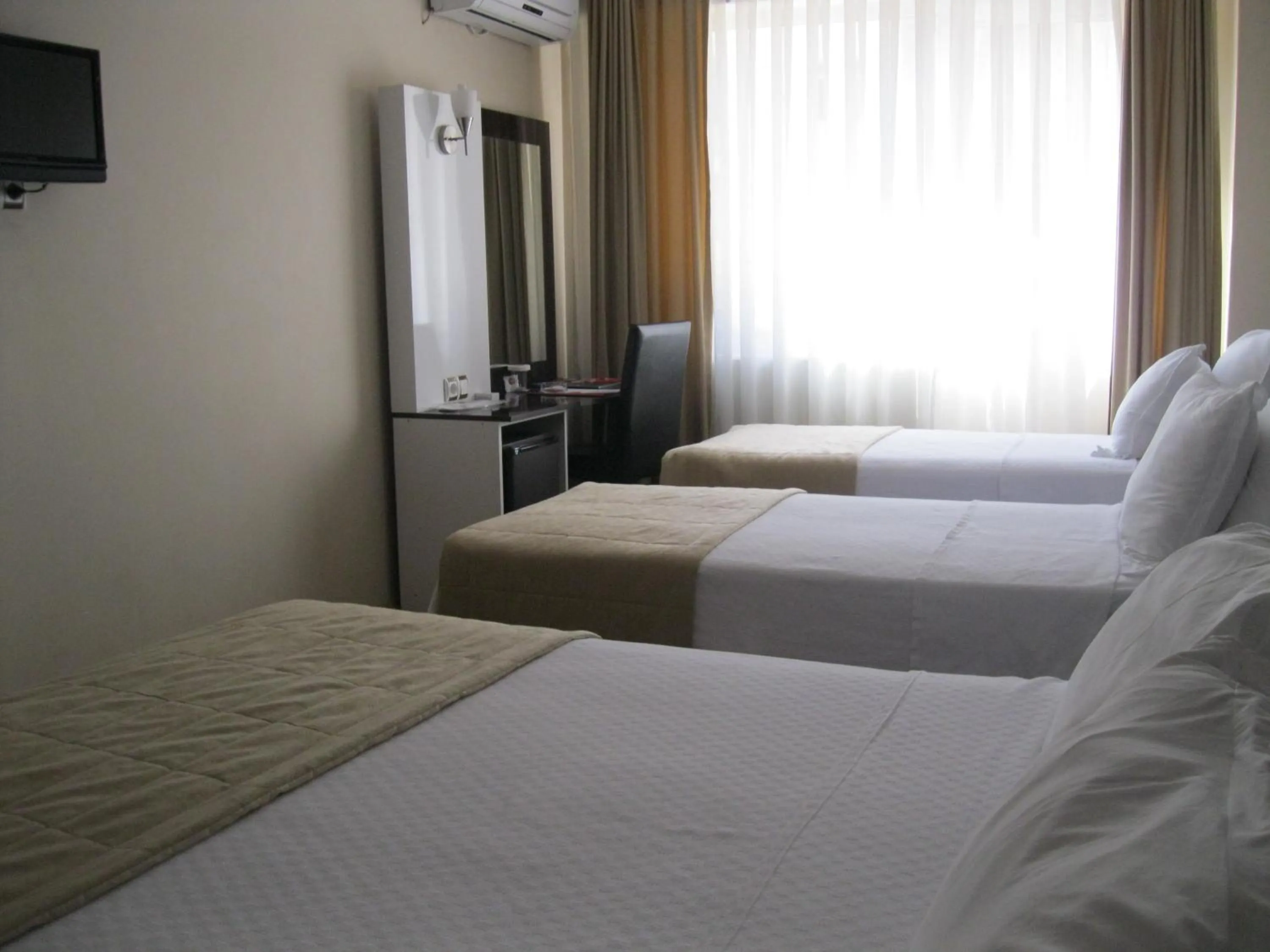 Bed in Anya Suit Otel