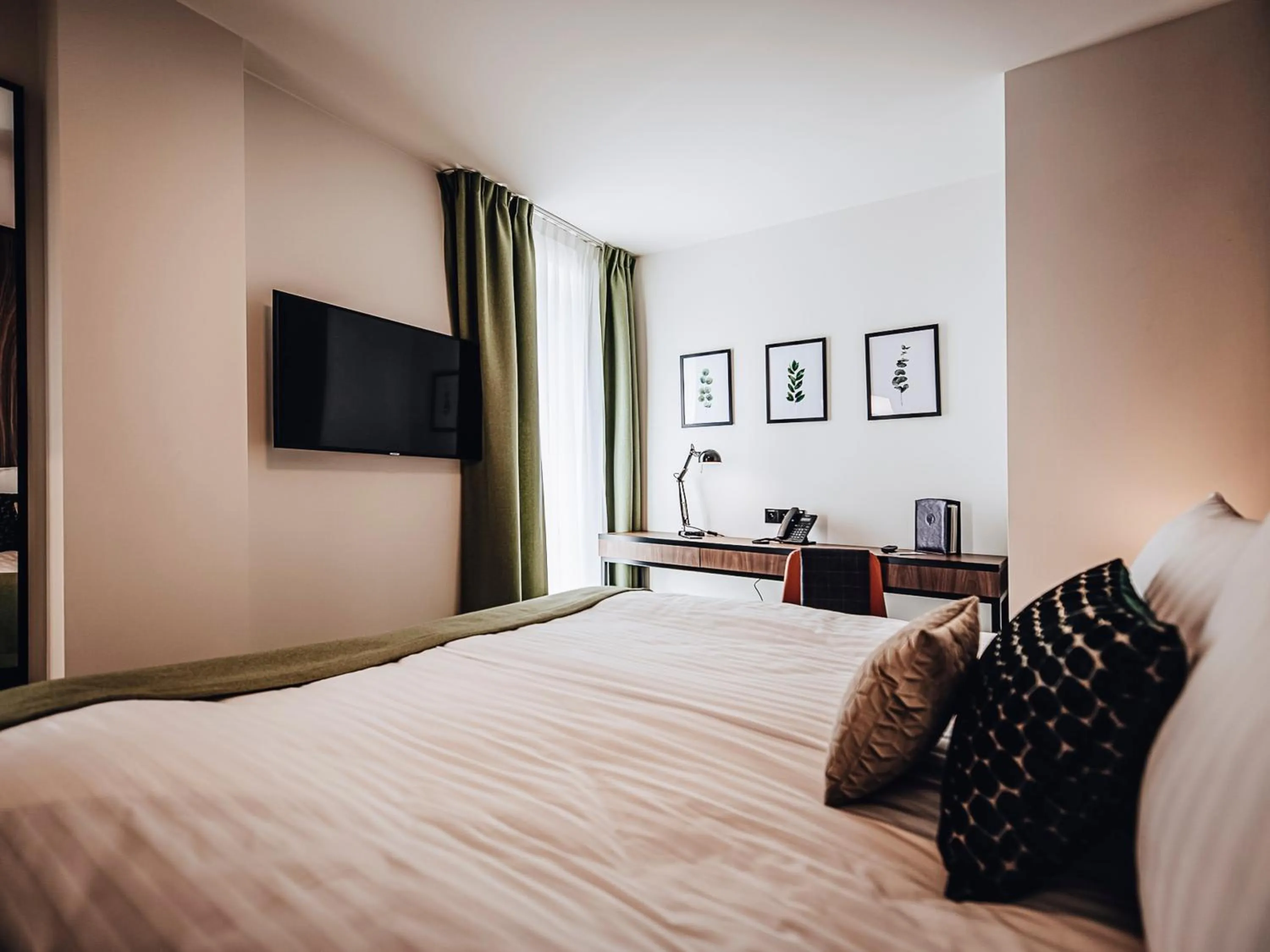 TV and multimedia, Bed in Apartamenty Sowa Bydgoszcz