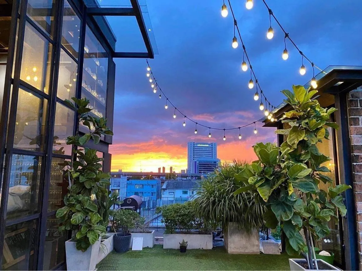 Restaurant/places to eat in The LOCAL Ari