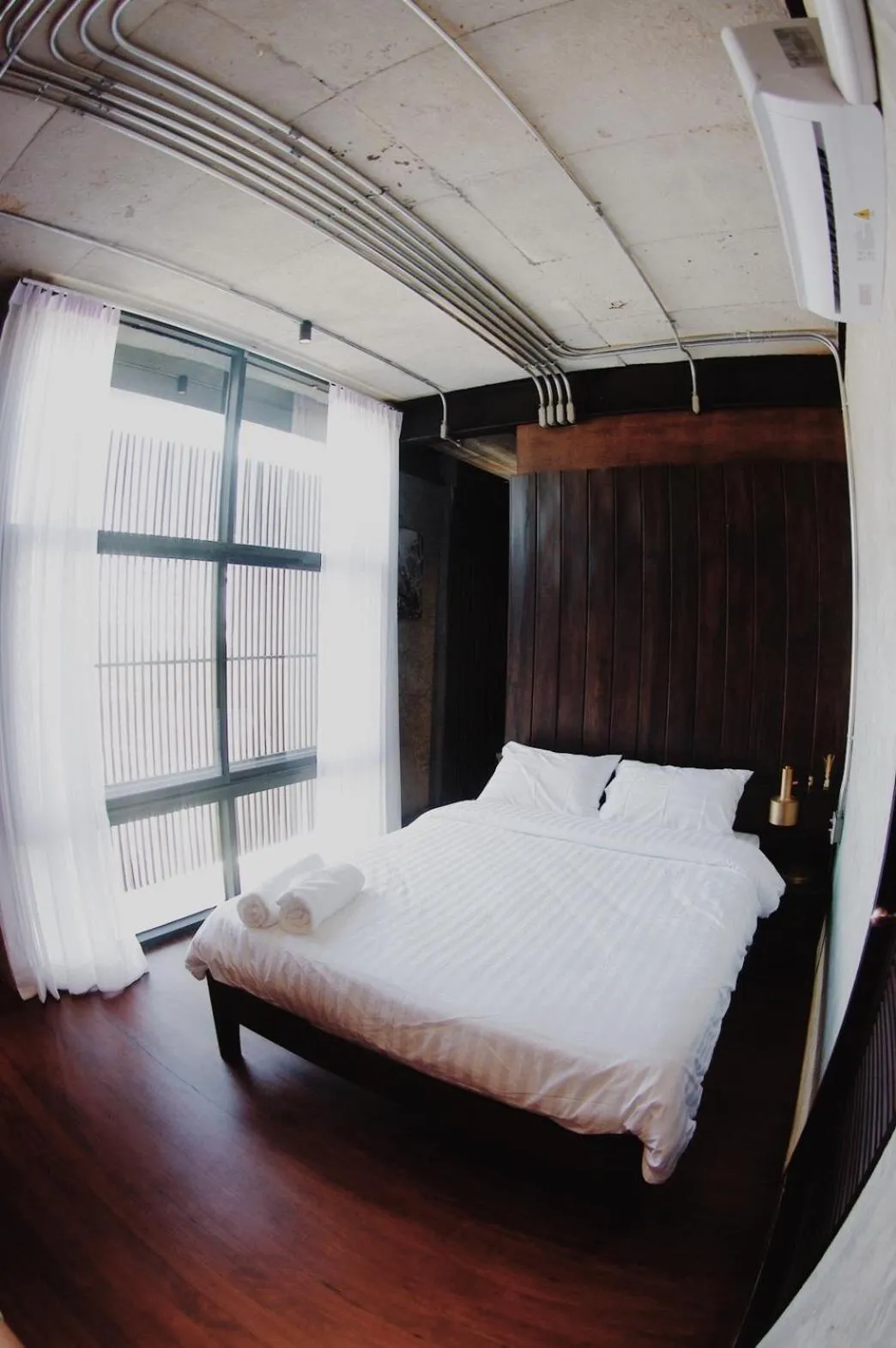 Bed in The LOCAL Ari