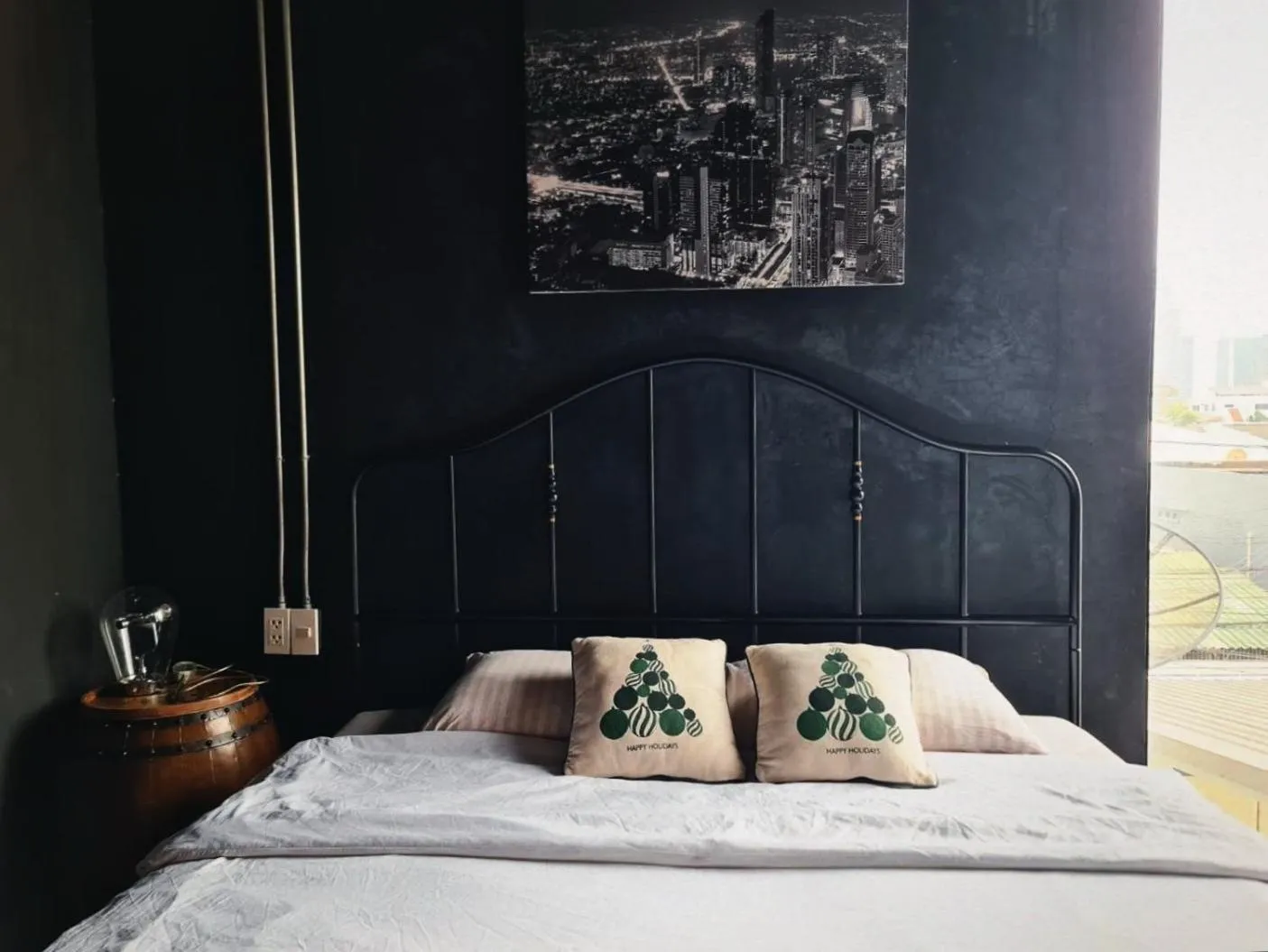 Bed in The LOCAL Ari