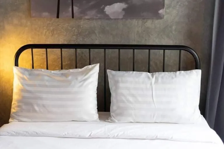 Bed in The LOCAL Ari