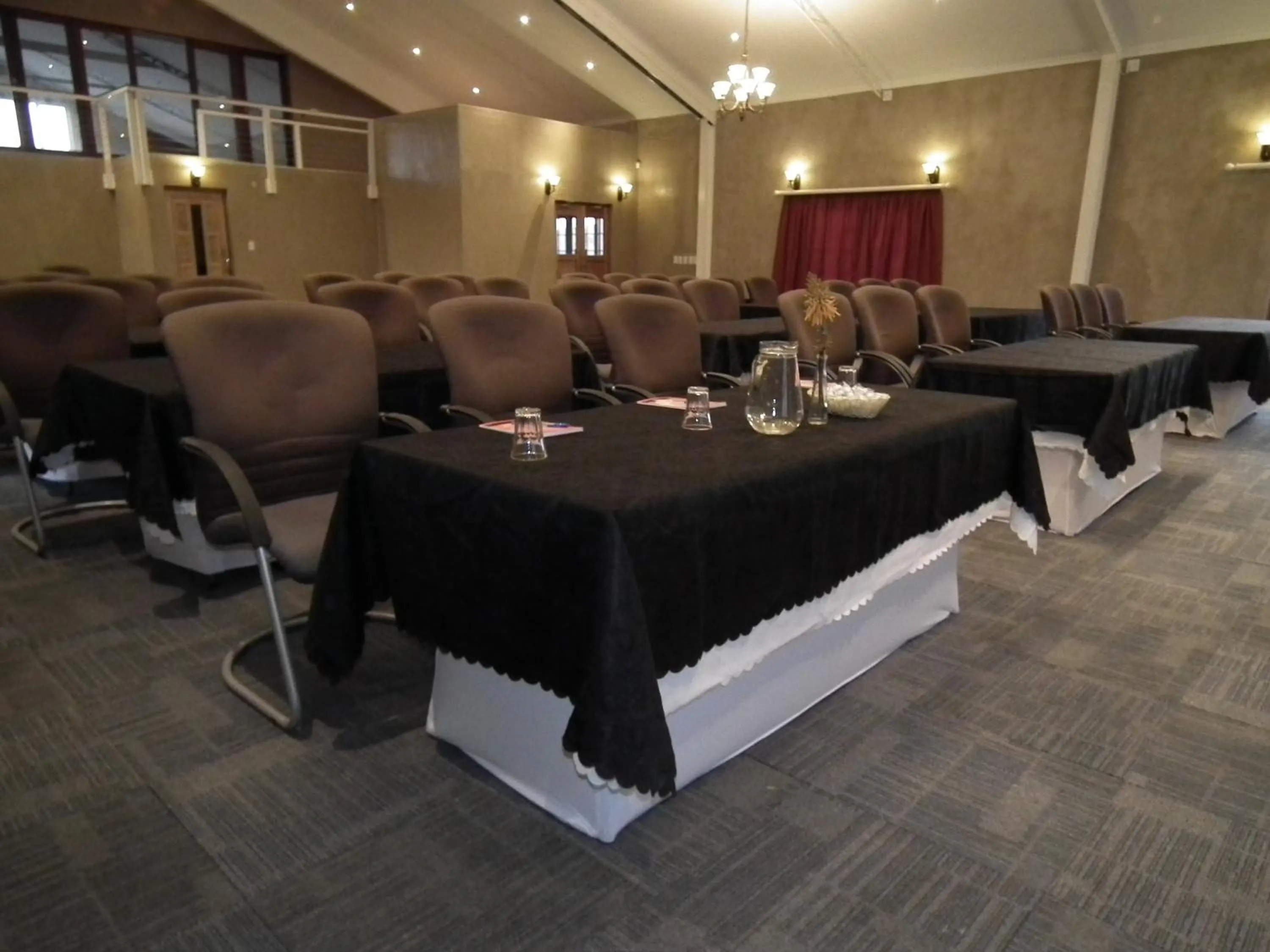 Business facilities in Lanseria Country Estate