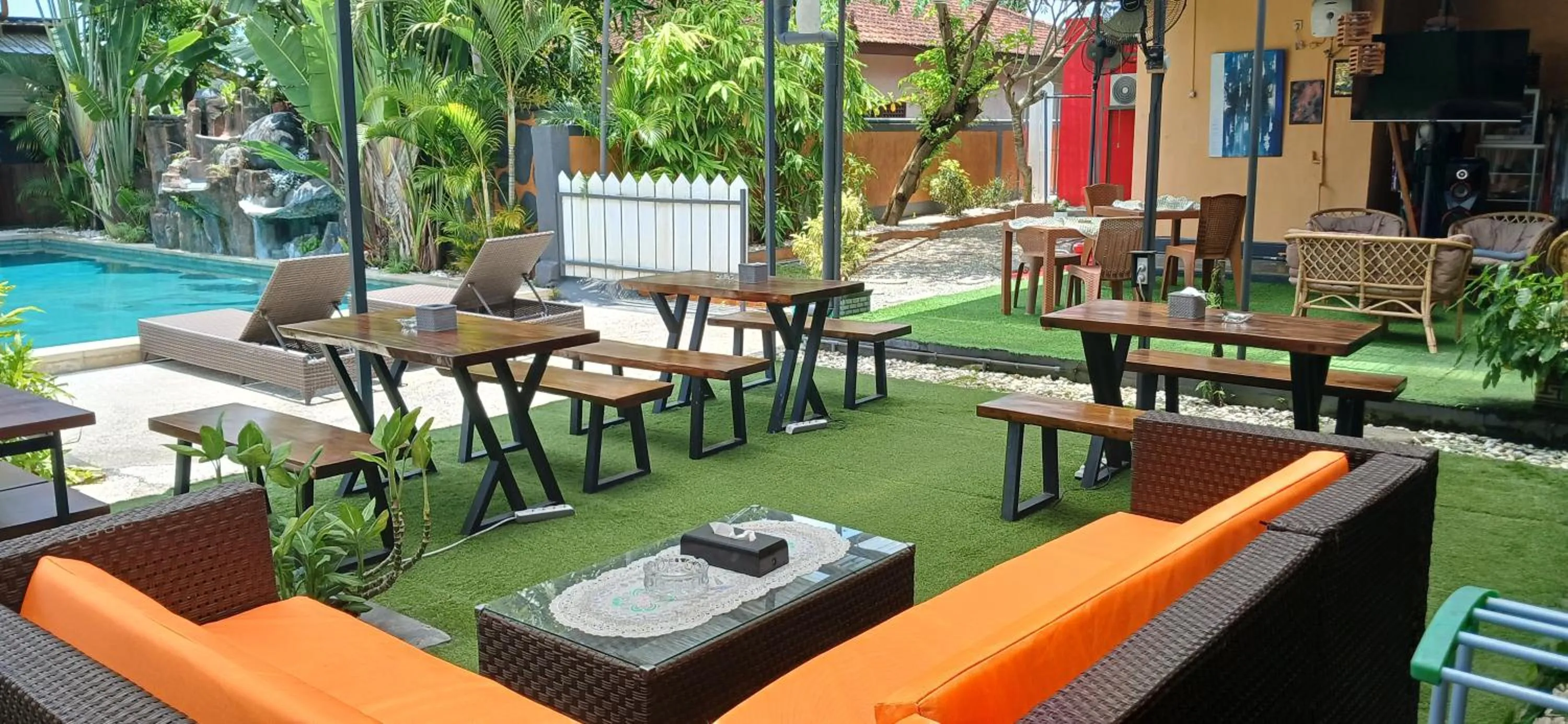 Balcony/Terrace in Dewi Sri Guesthouse