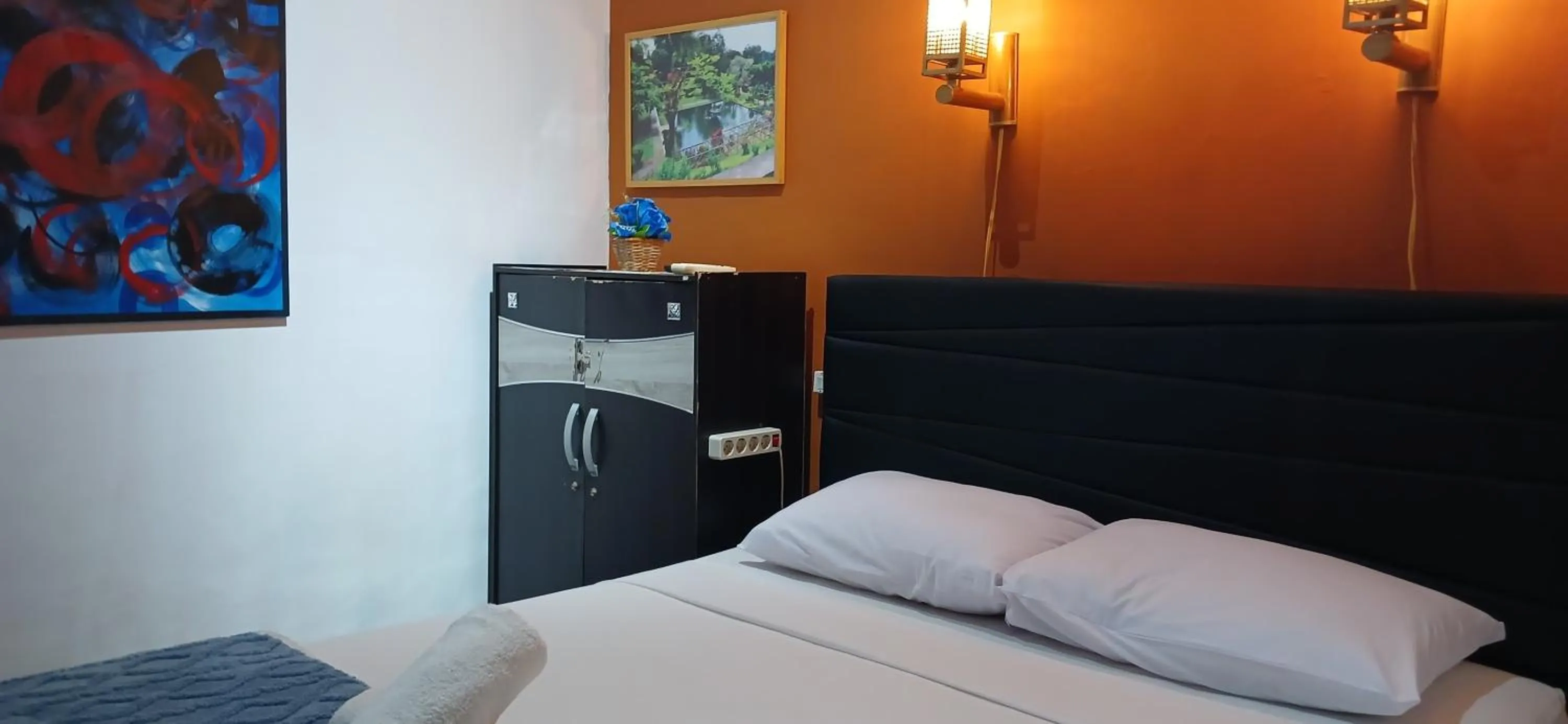 Bedroom, Bed in Dewi Sri Guesthouse