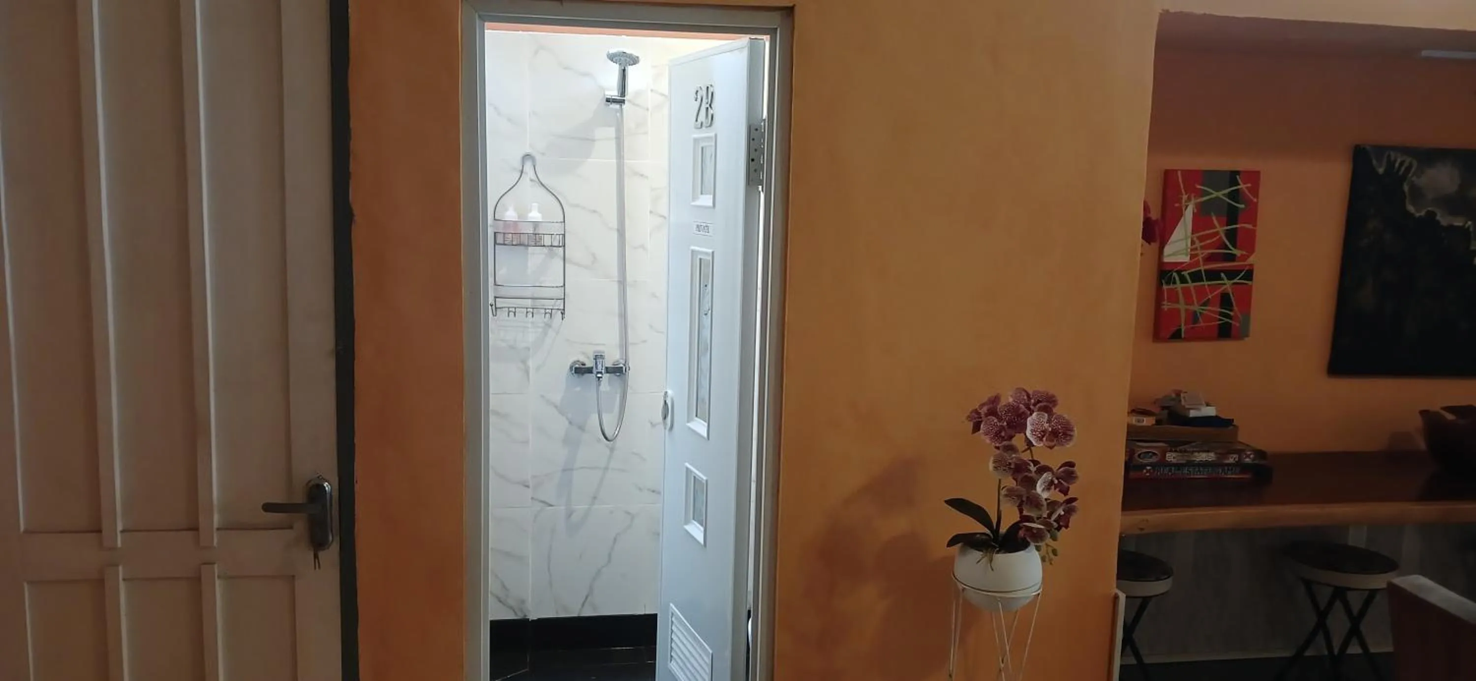 Bathroom in Dewi Sri Guesthouse