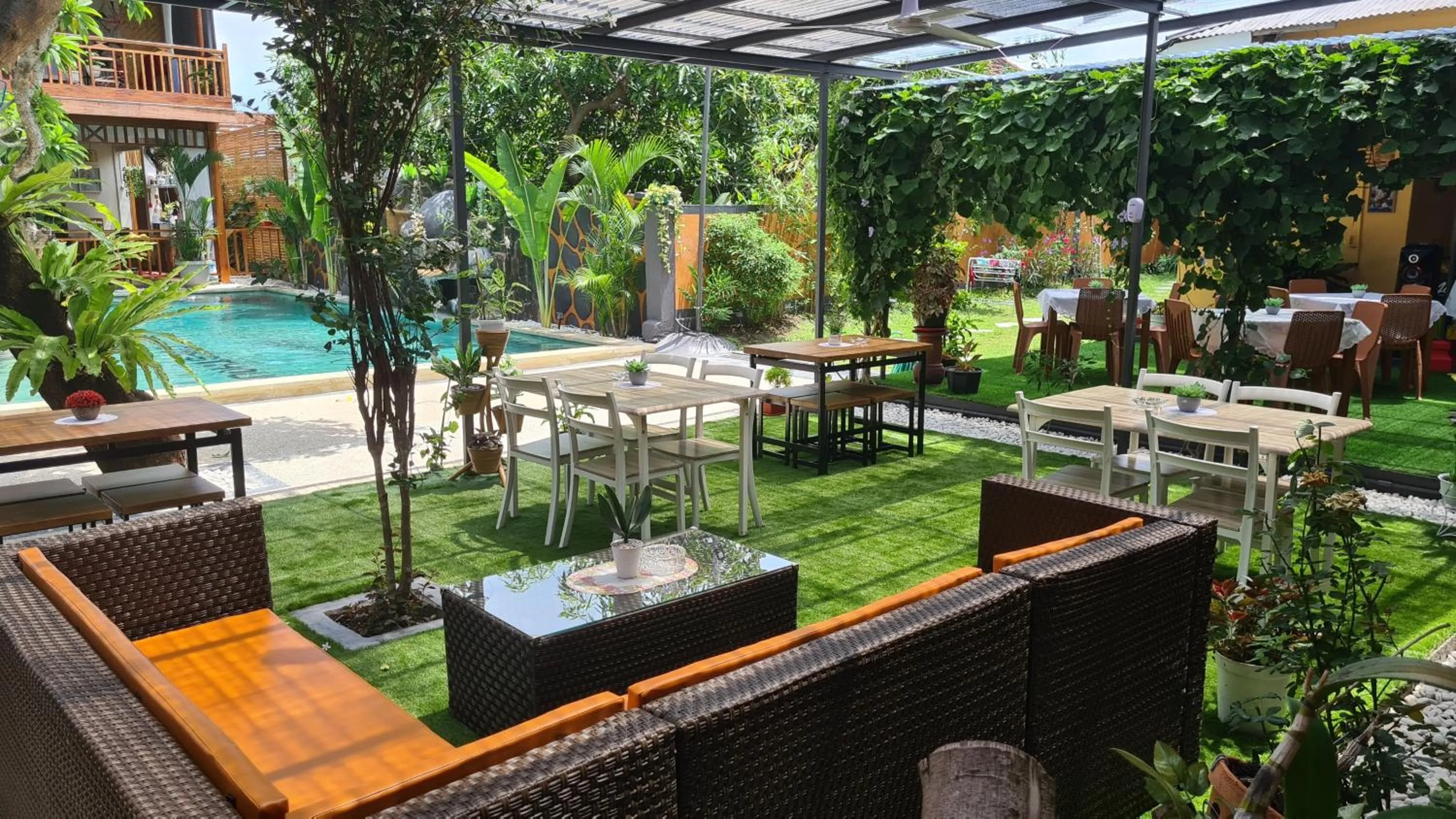 Patio in Dewi Sri Guesthouse