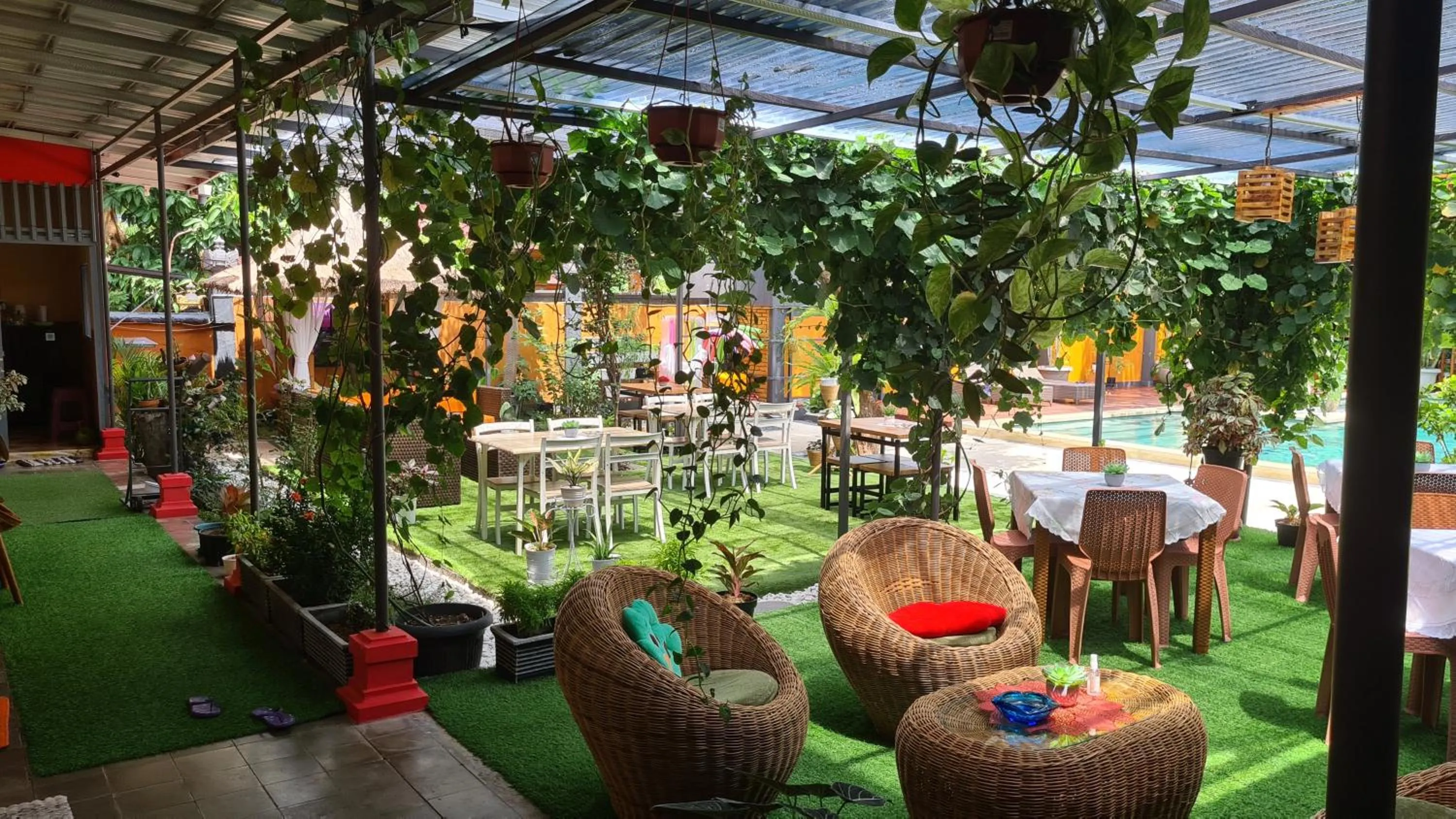 Patio in Dewi Sri Guesthouse