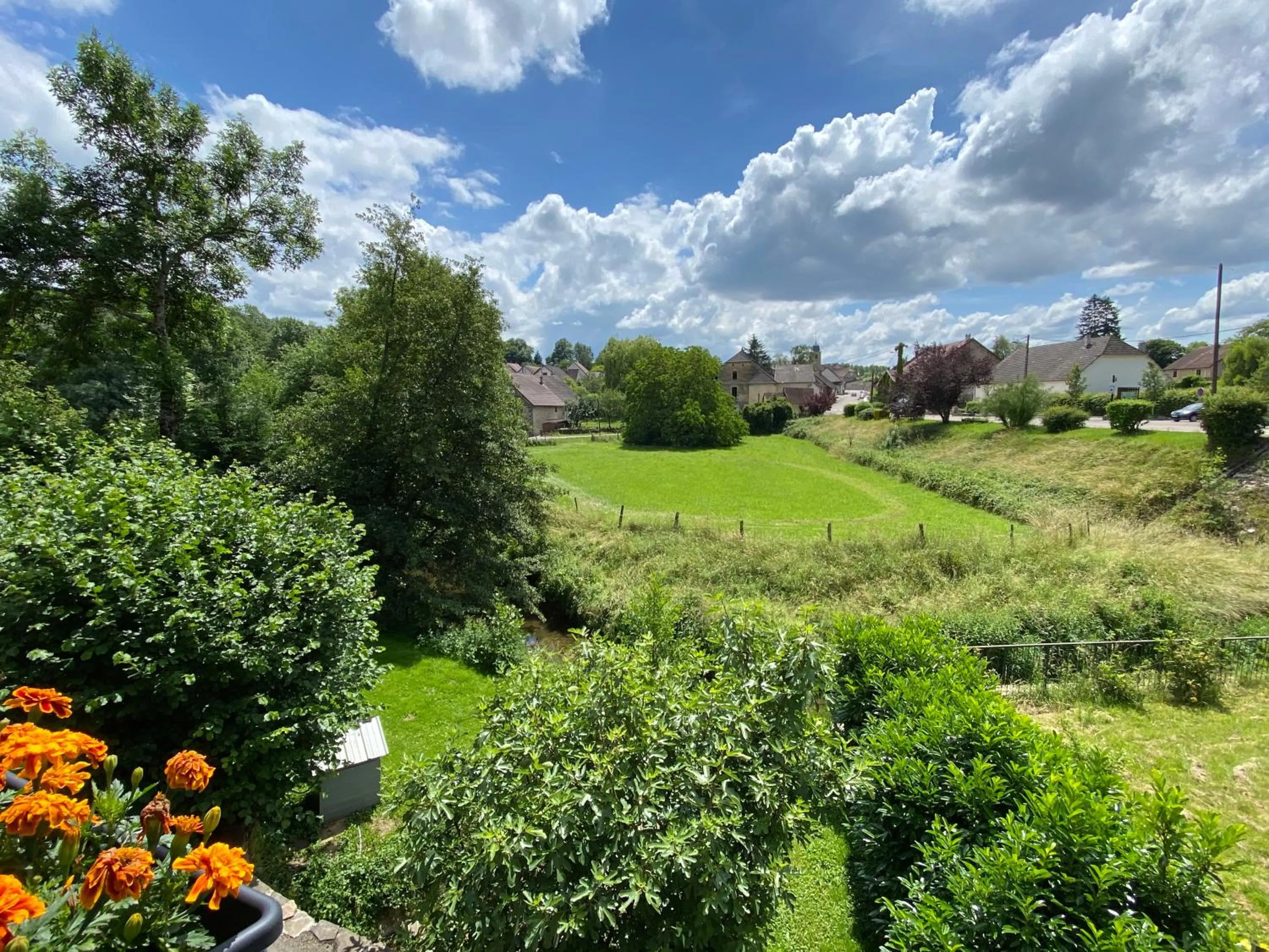 Garden in Au lavoir du Serein "L'Eventail"