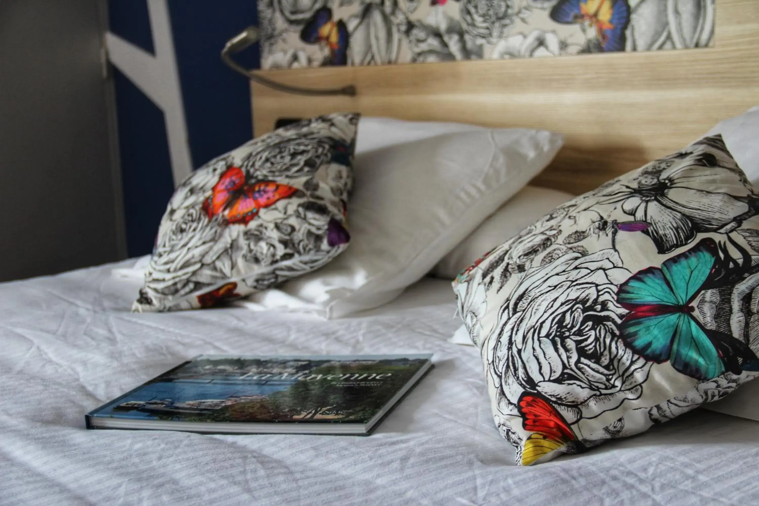 Decorative detail, Bed in Best Western Hotel De Paris Decorative detail, Bed in Best Western Hotel De Paris