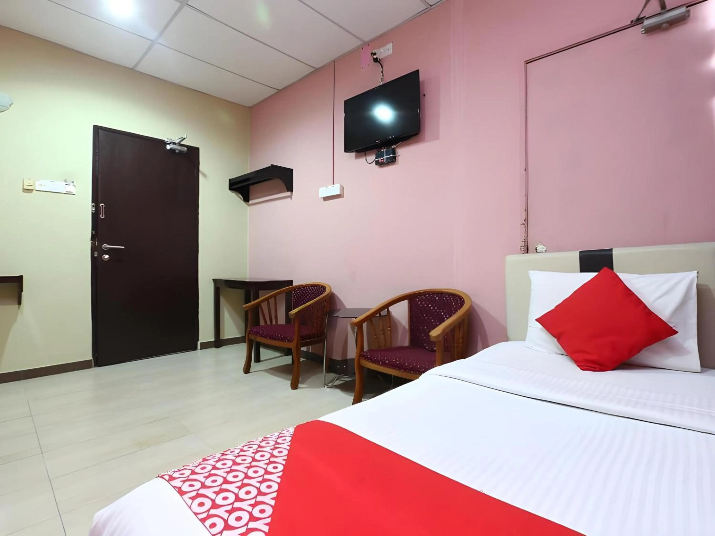 Bedroom, Bed in Hotel O Destiny Riverside Hotel