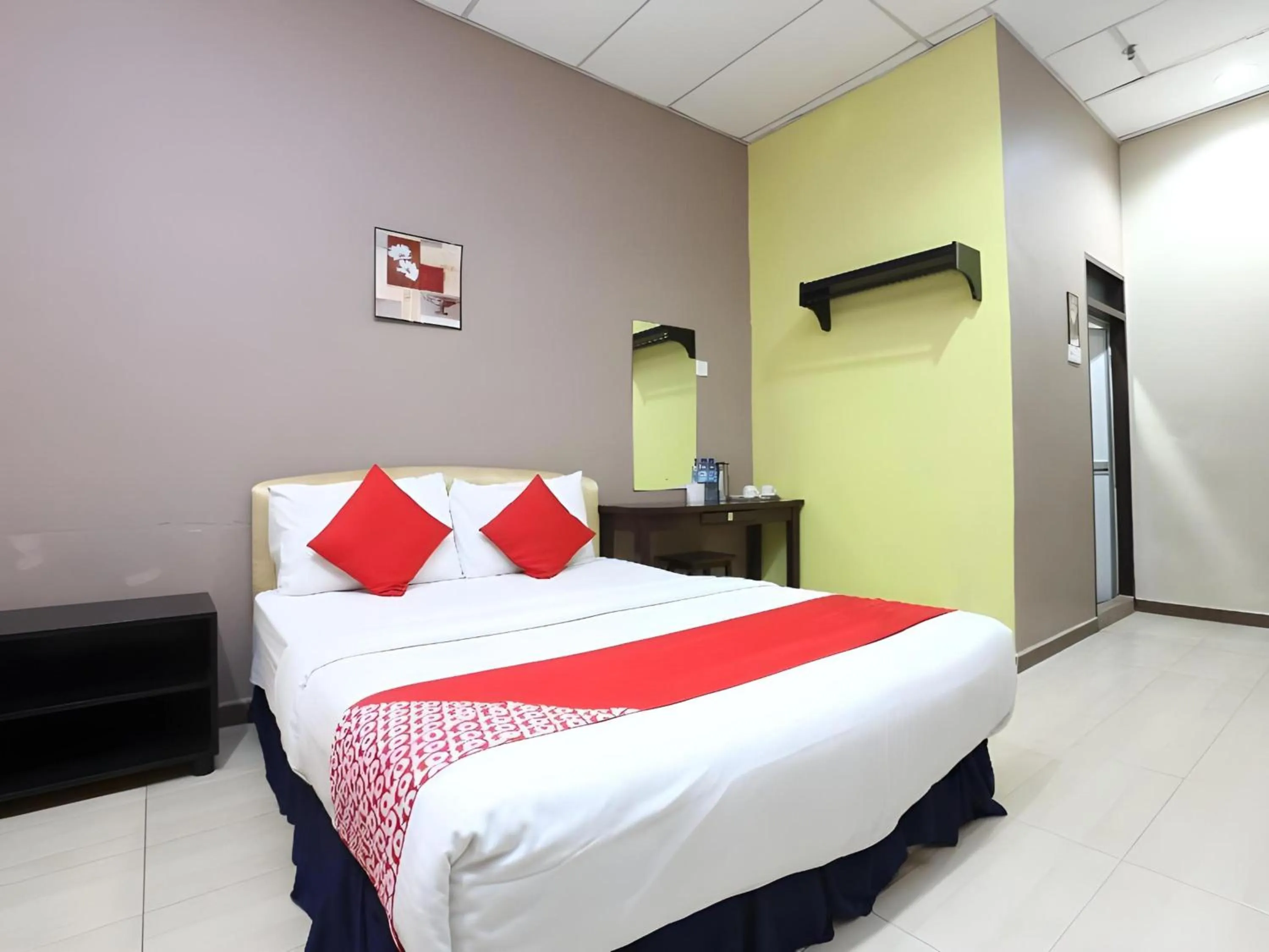 Bedroom, Bed in Hotel O Destiny Riverside Hotel